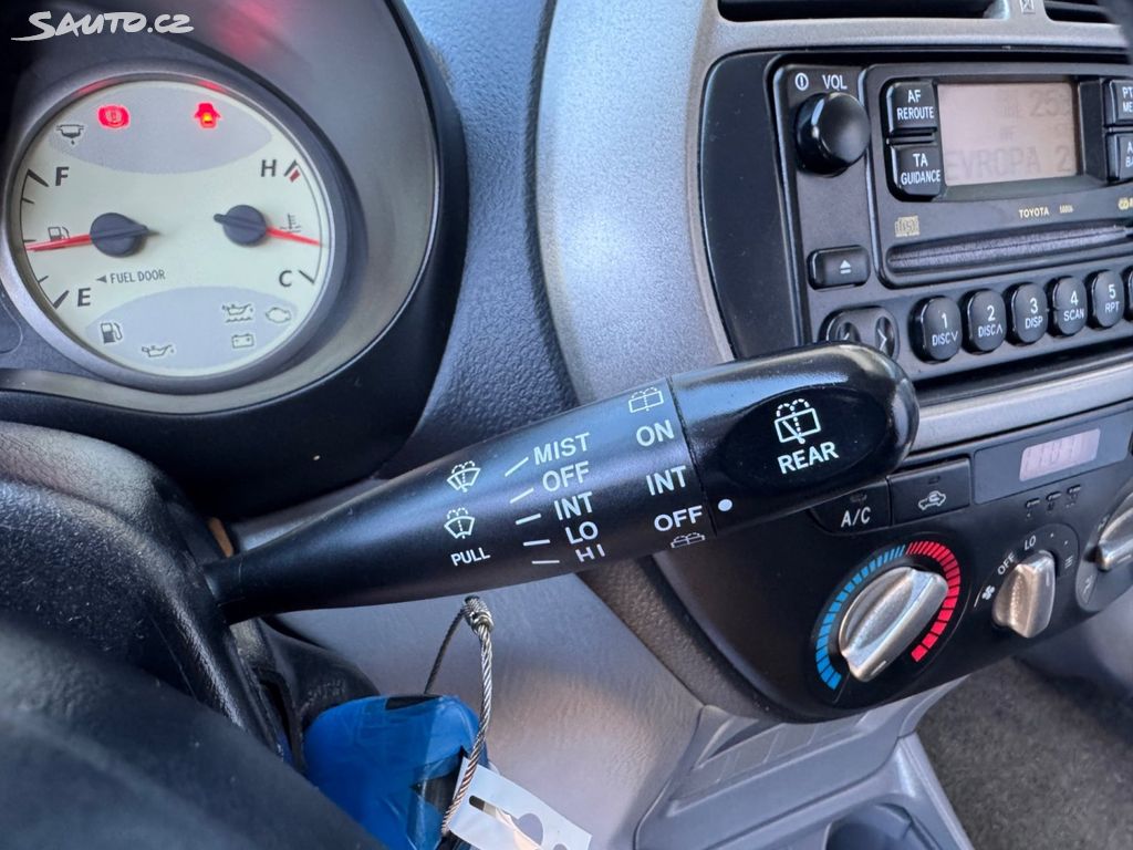 Toyota RAV4 2.0 D-4D 116 ch 4x4 • 3 portes • Boîte manuelle • Clim