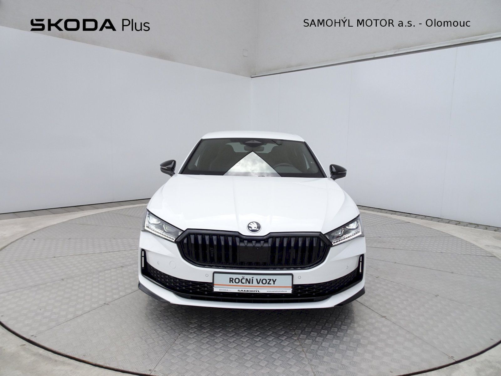 Škoda Superb, 2.0TSI DSG Sportline - fotka 4