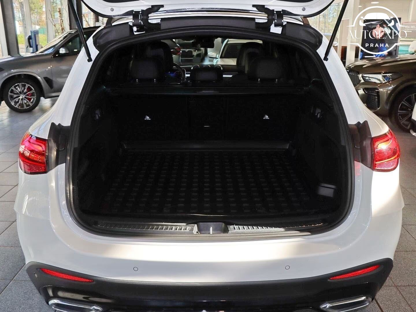 Mercedes-Benz GLC, 450d 4 Matic* - fotka 5