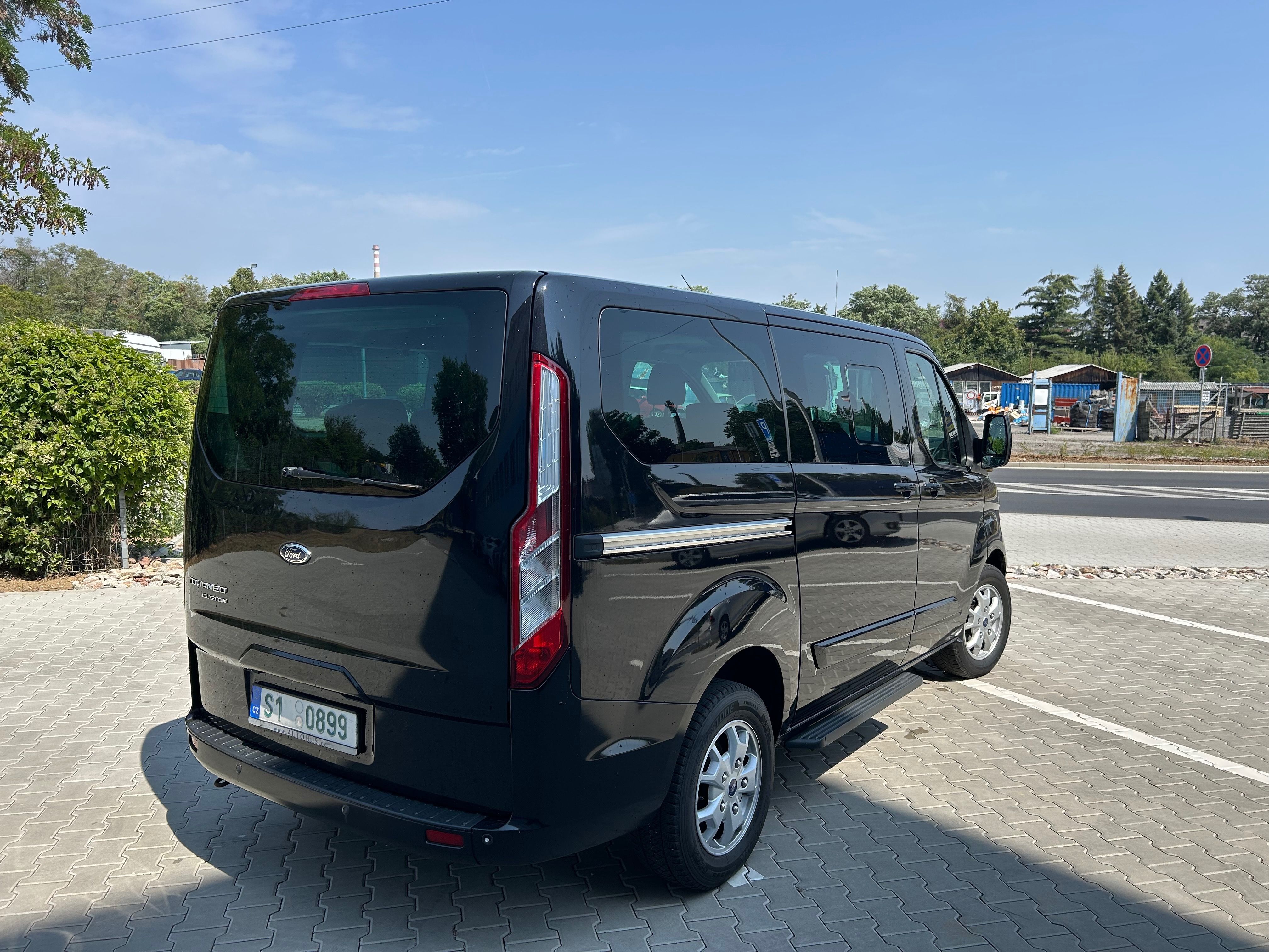 Ford Tourneo Custom, 2.2 TDCI 114kw TITANIUM - fotka 6