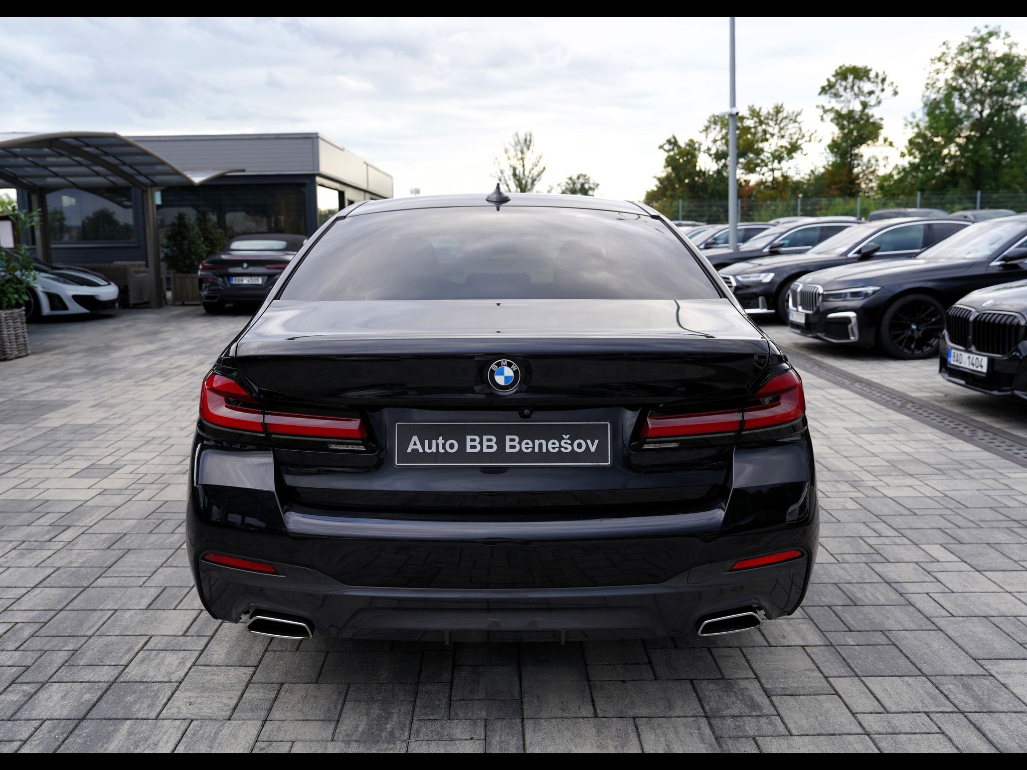 BMW Řada 5, 540i xDrive/Lasery,HUD/335PS - fotka 5
