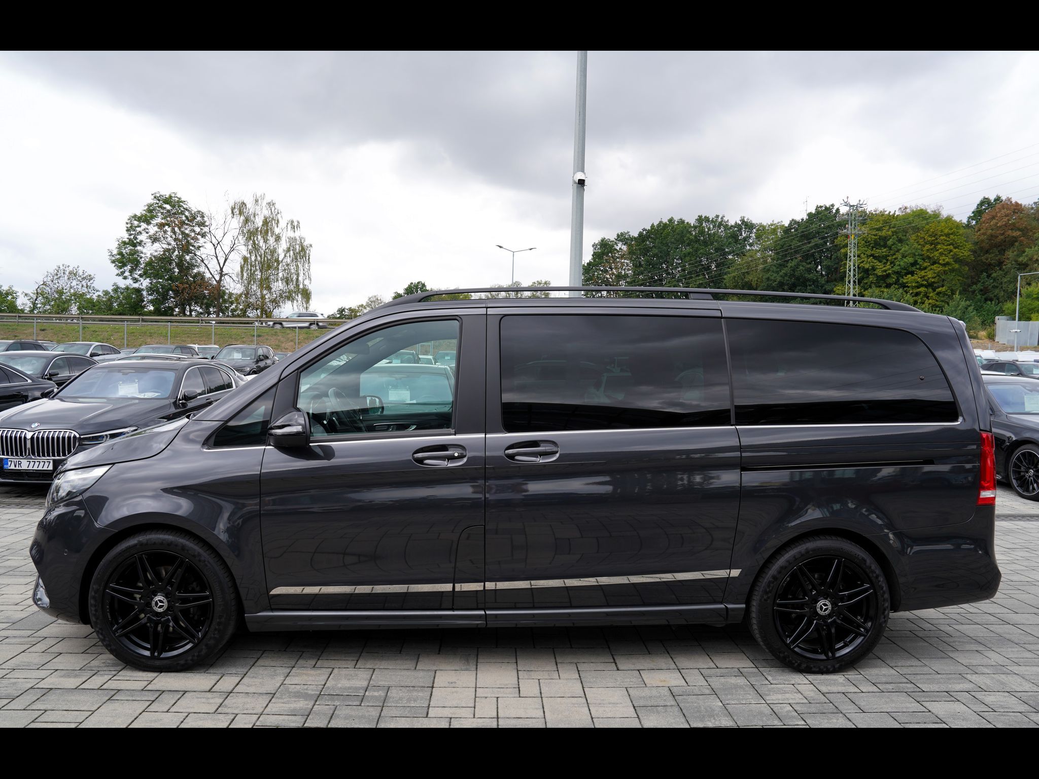 Mercedes-Benz Třídy V, V300dL AMG/Burm/ČR/240 PS/7mís - fotka 3
