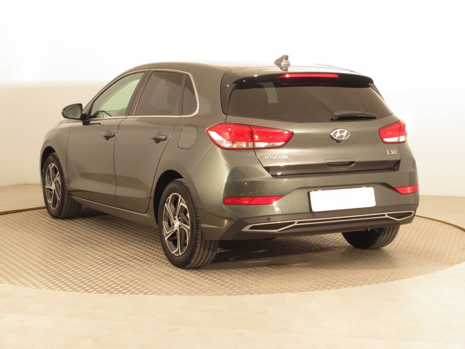 Hyundai i30, 1.5 DPI, Family, Serv.kniha - fotka 4