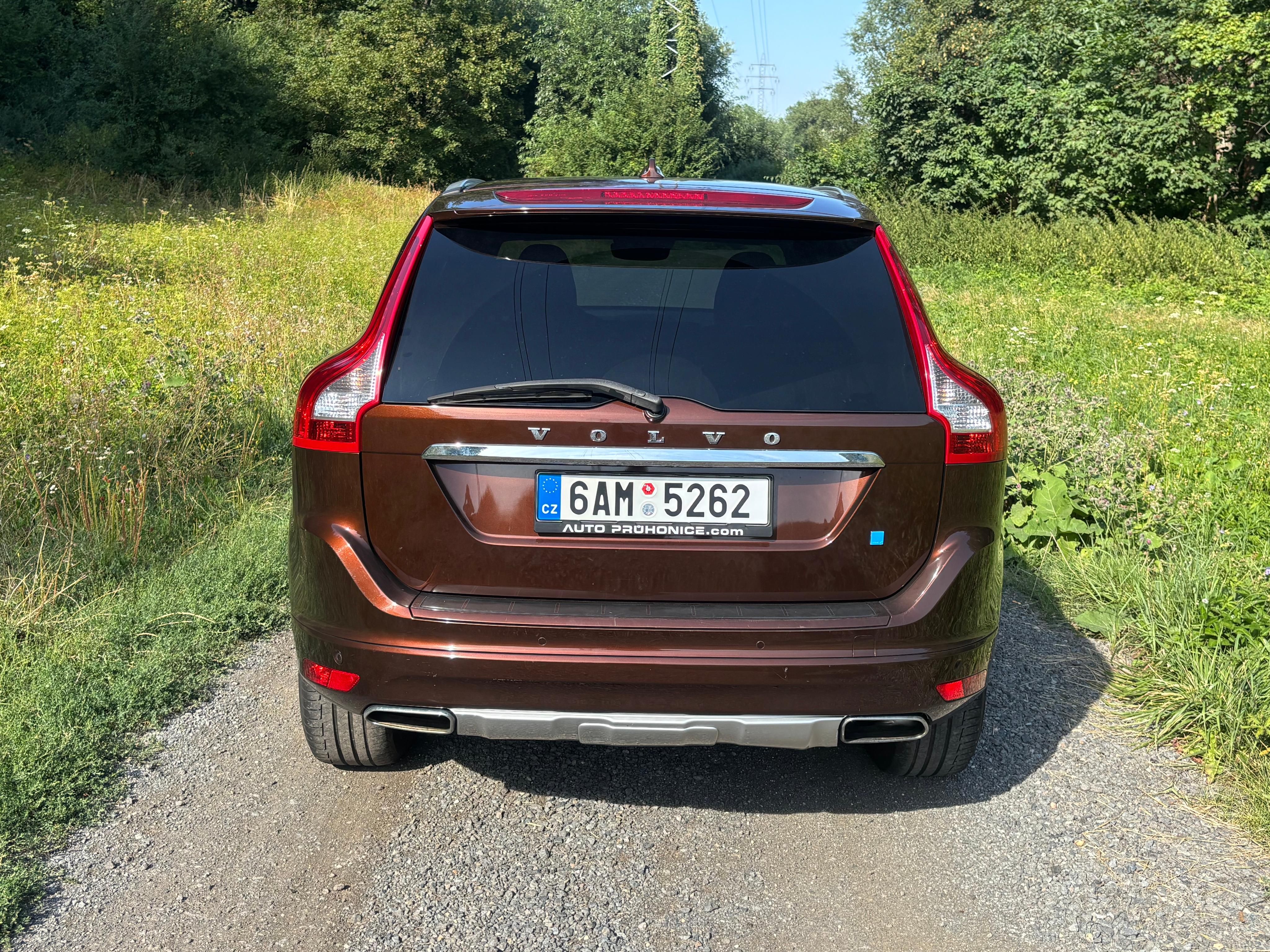 Volvo XC60, D5 AWD SUMMUM - fotka 3