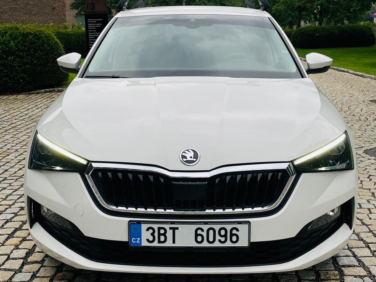 Škoda Scala, 1.6TDI AUTOMAT SERVISKA TAŽNÉ - fotka 6