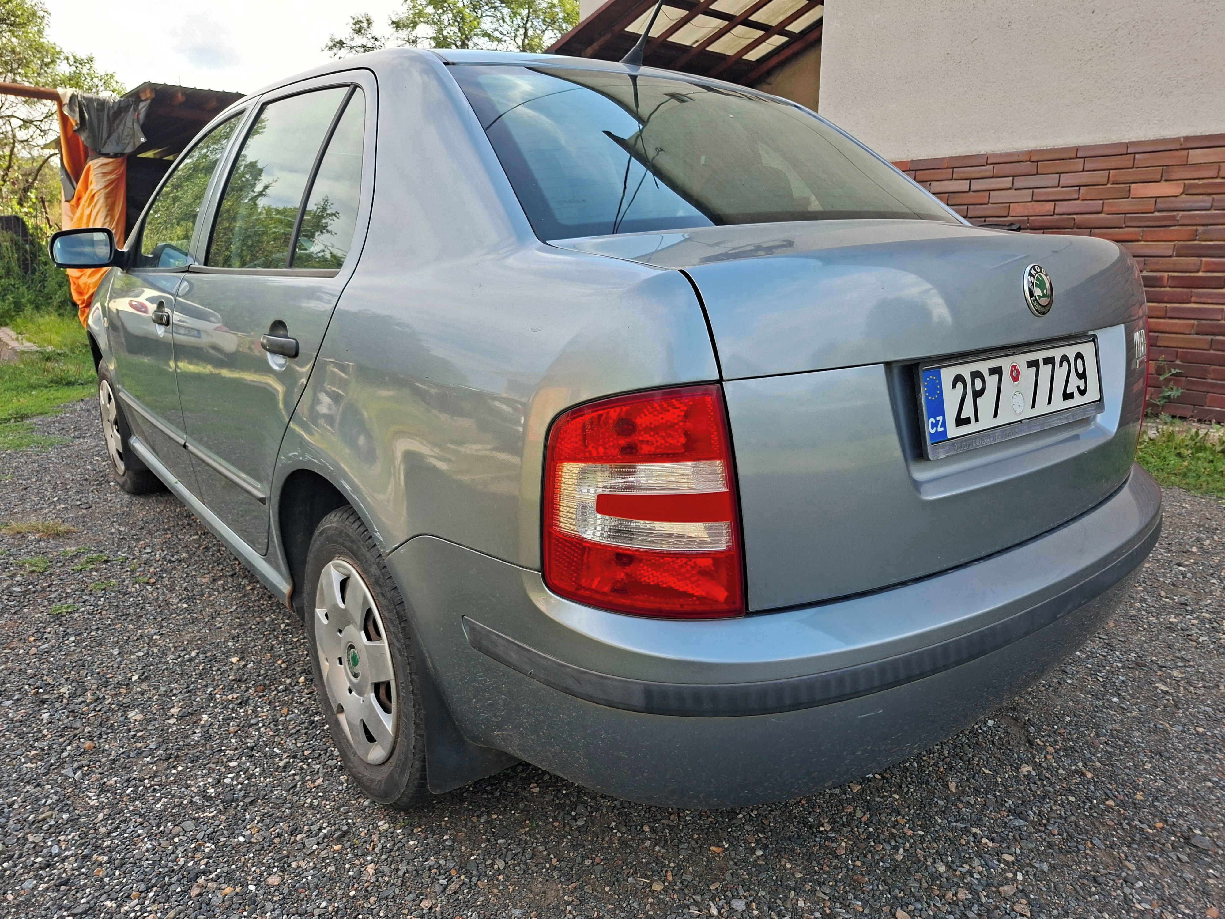 Škoda Fabia, Škoda Fabia Sedan 1.2 HTP 47 - fotka 4