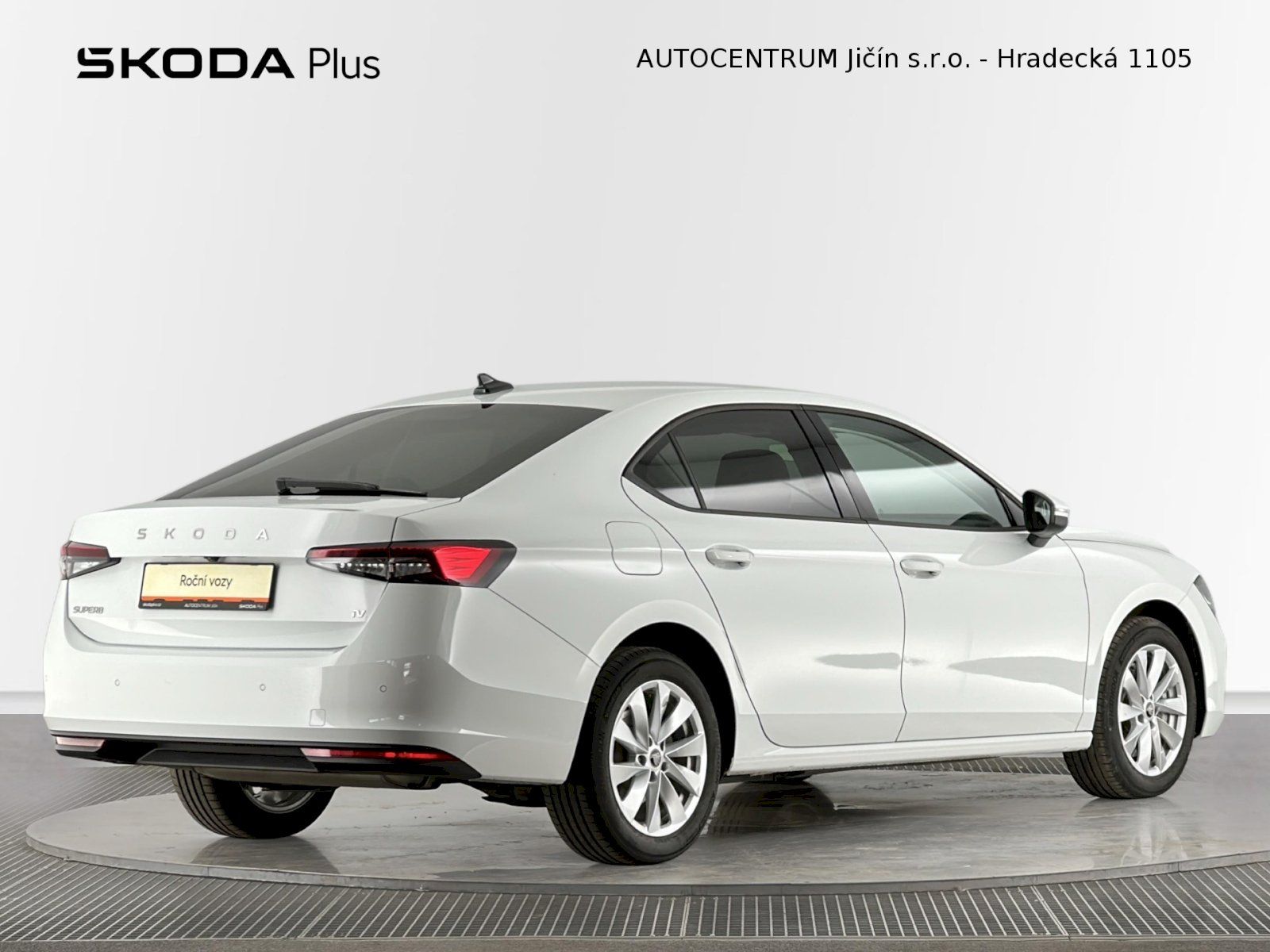 Škoda Superb, iV DSG 1.5TSI 150kW Selection - fotka 2