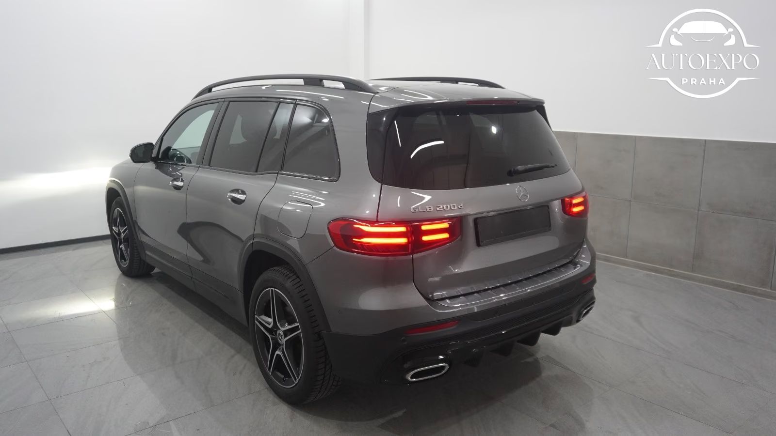 Mercedes-Benz GLB, 200d AMG*Ambiente+*KeyLess - fotka 5