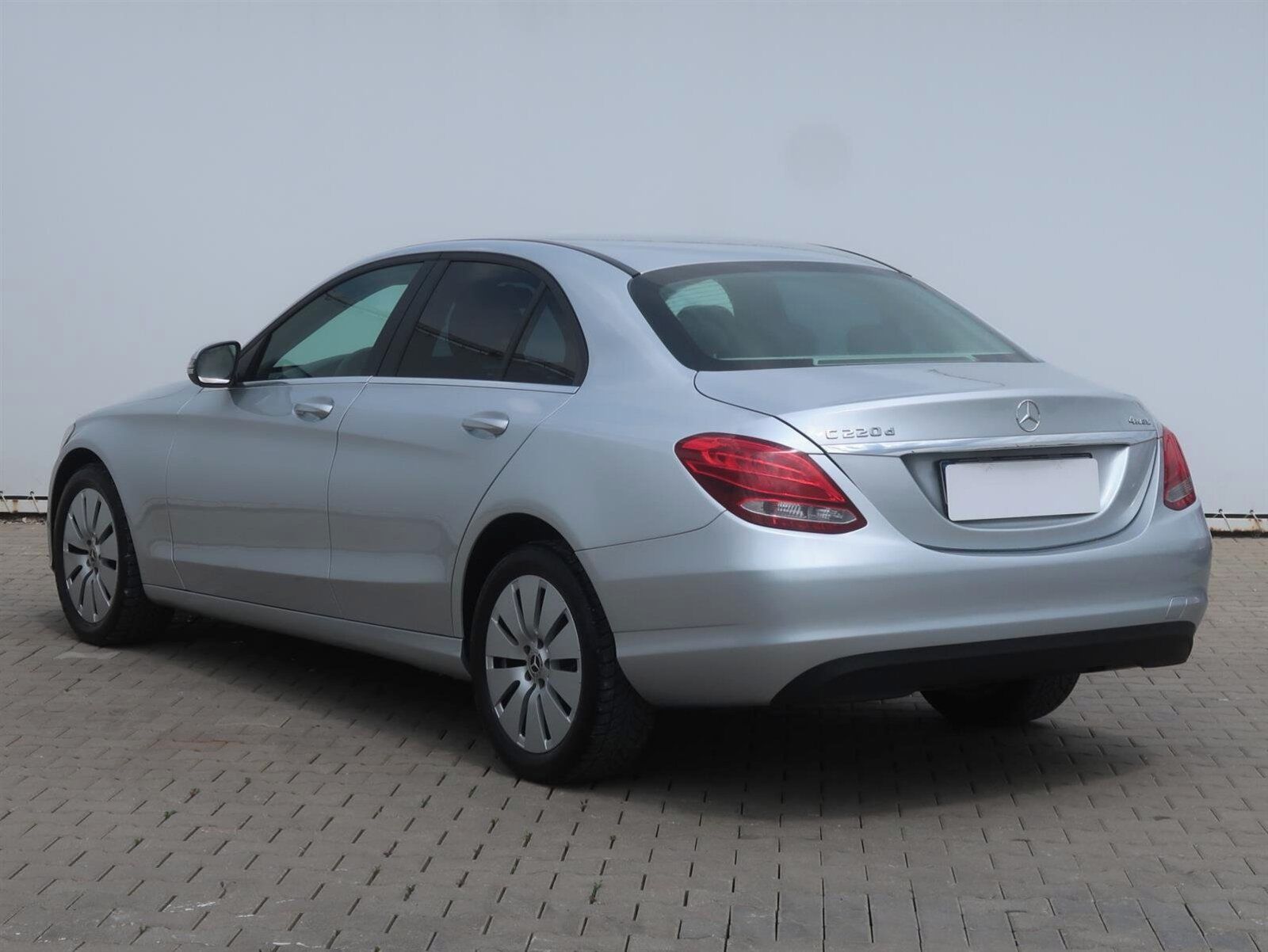 Mercedes-Benz Třídy C, 220 d 4MATIC, 4X4, Automat - fotka 4