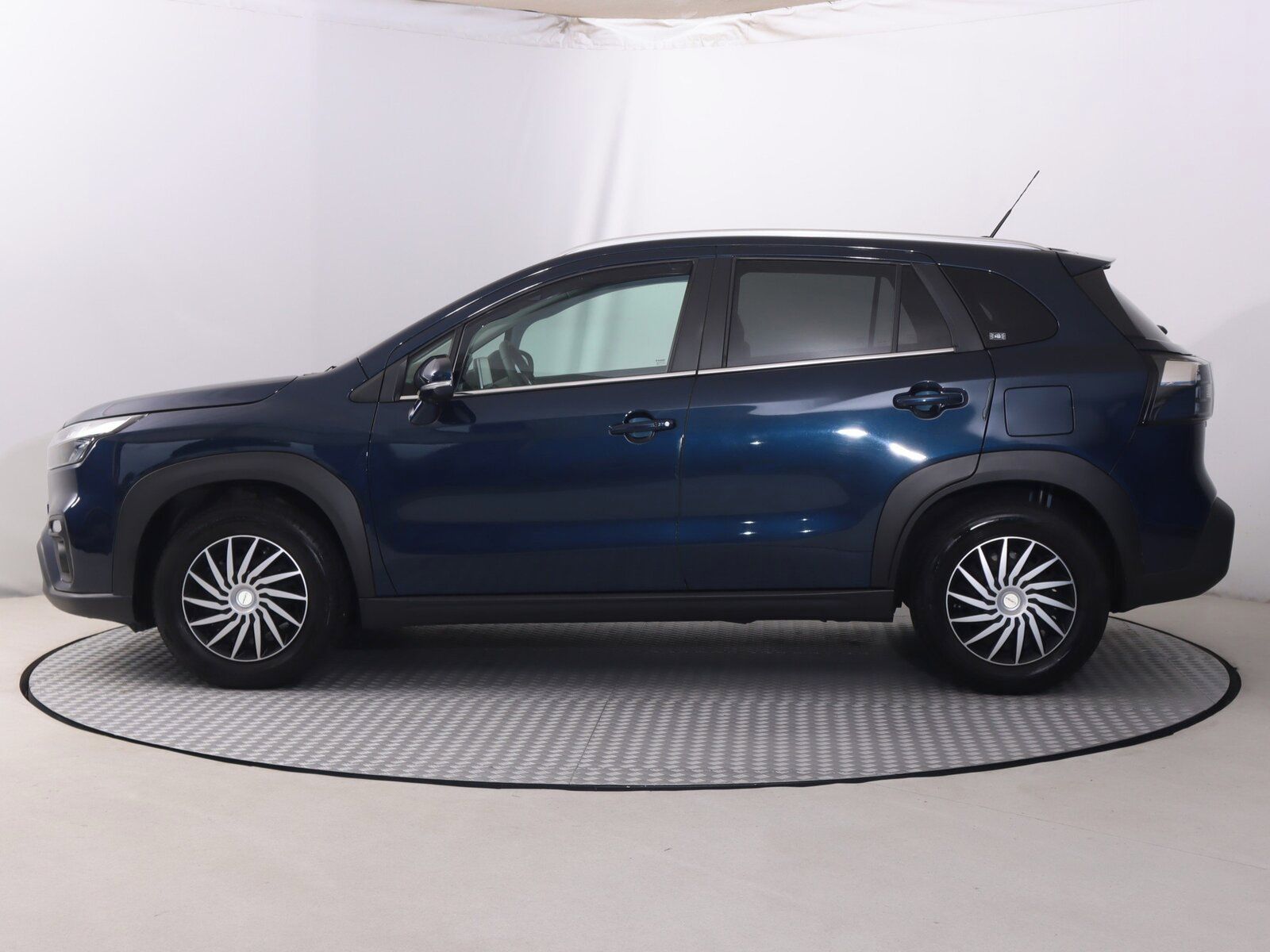 Suzuki SX4 S-Cross, 1.4 BoosterJet, 4X4 - fotka 3