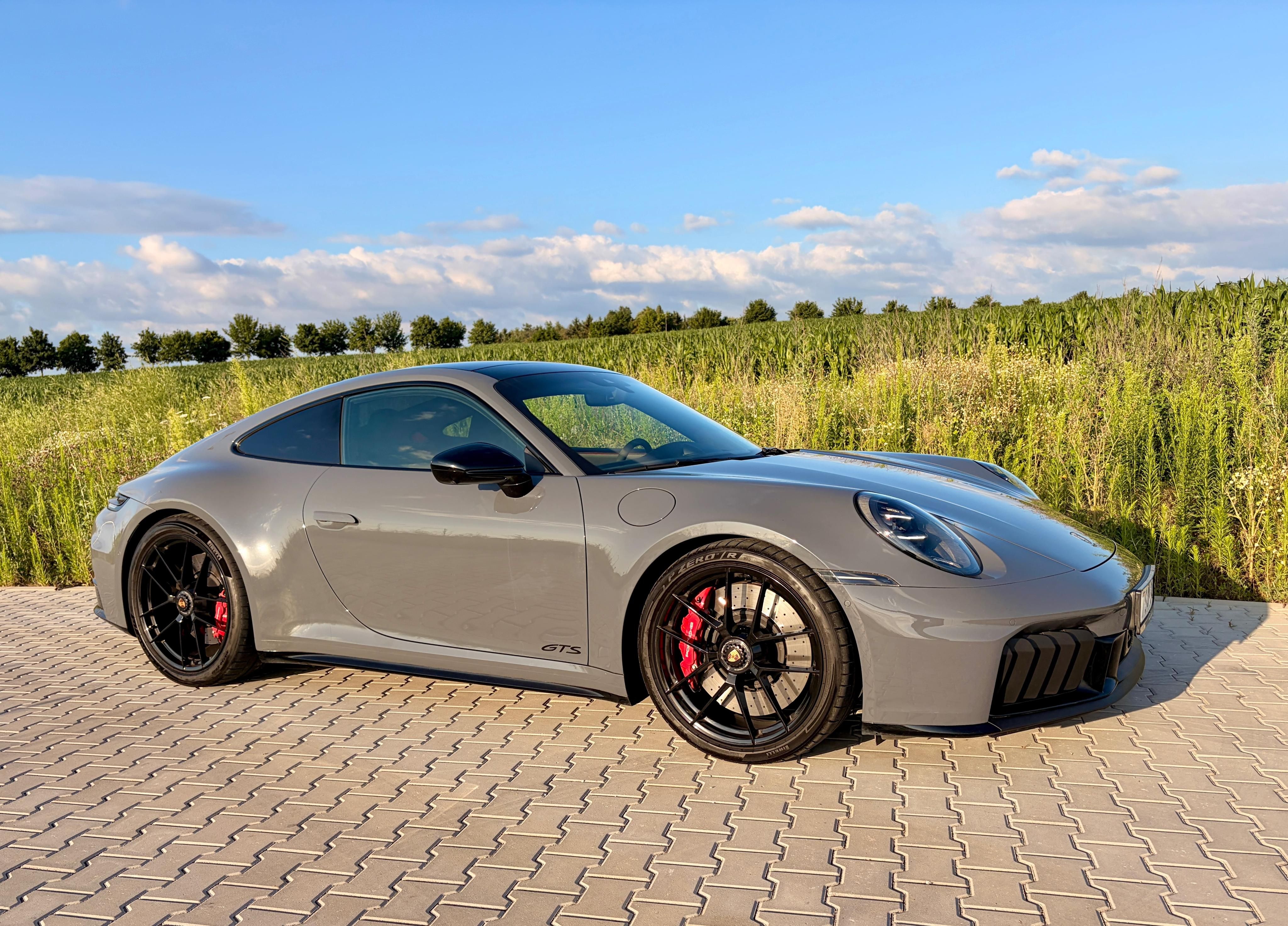 Porsche 911, Carrera 4 GTS PDK PANO ZÁRUKA - fotka 2
