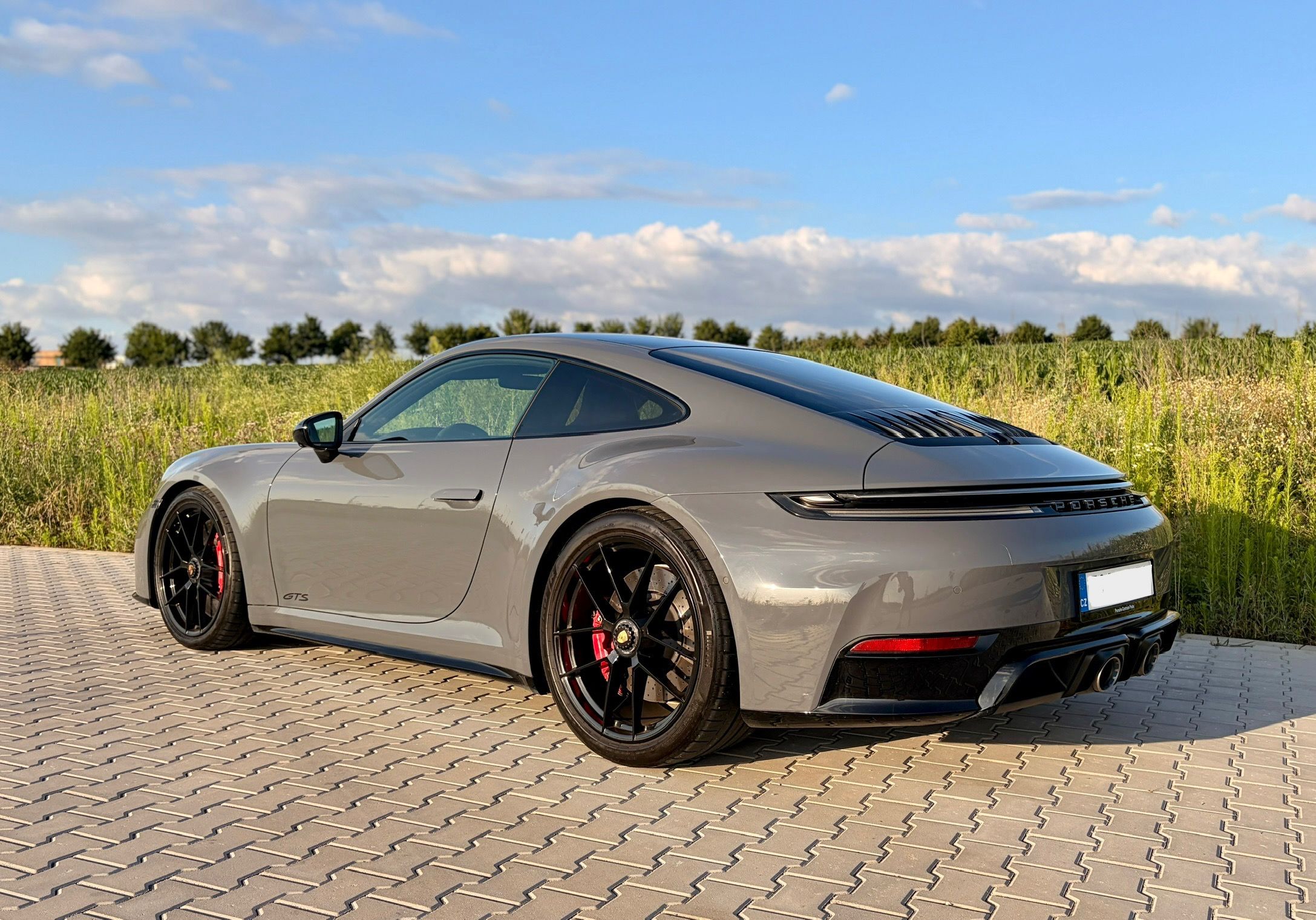 Porsche 911, Carrera 4 GTS PDK PANO ZÁRUKA - fotka 4