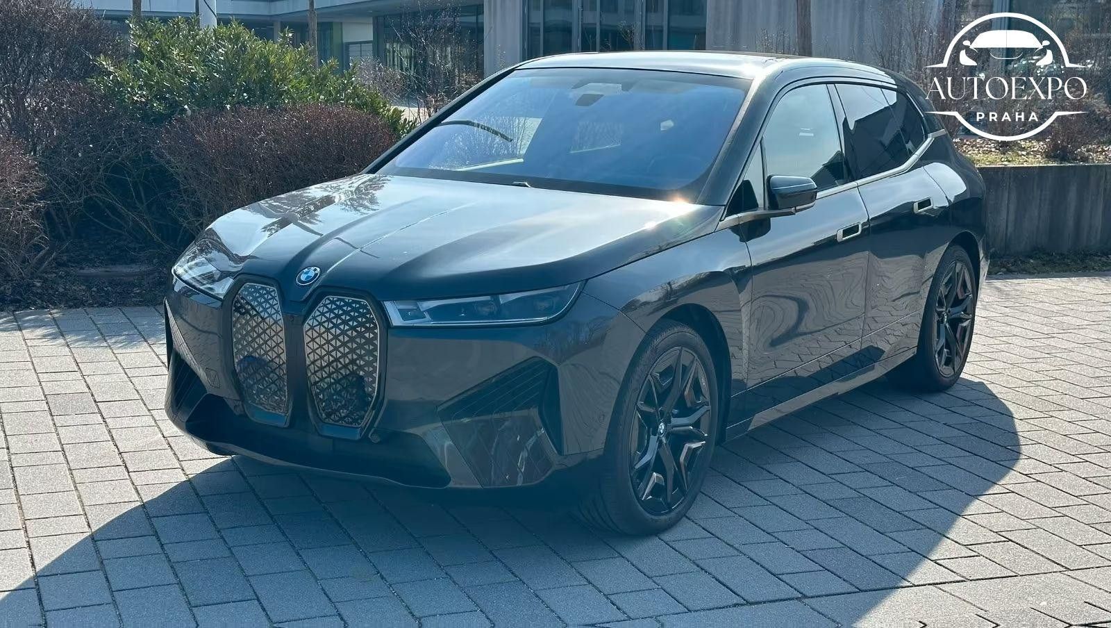 BMW iX, 40 xDrive M-Paket*