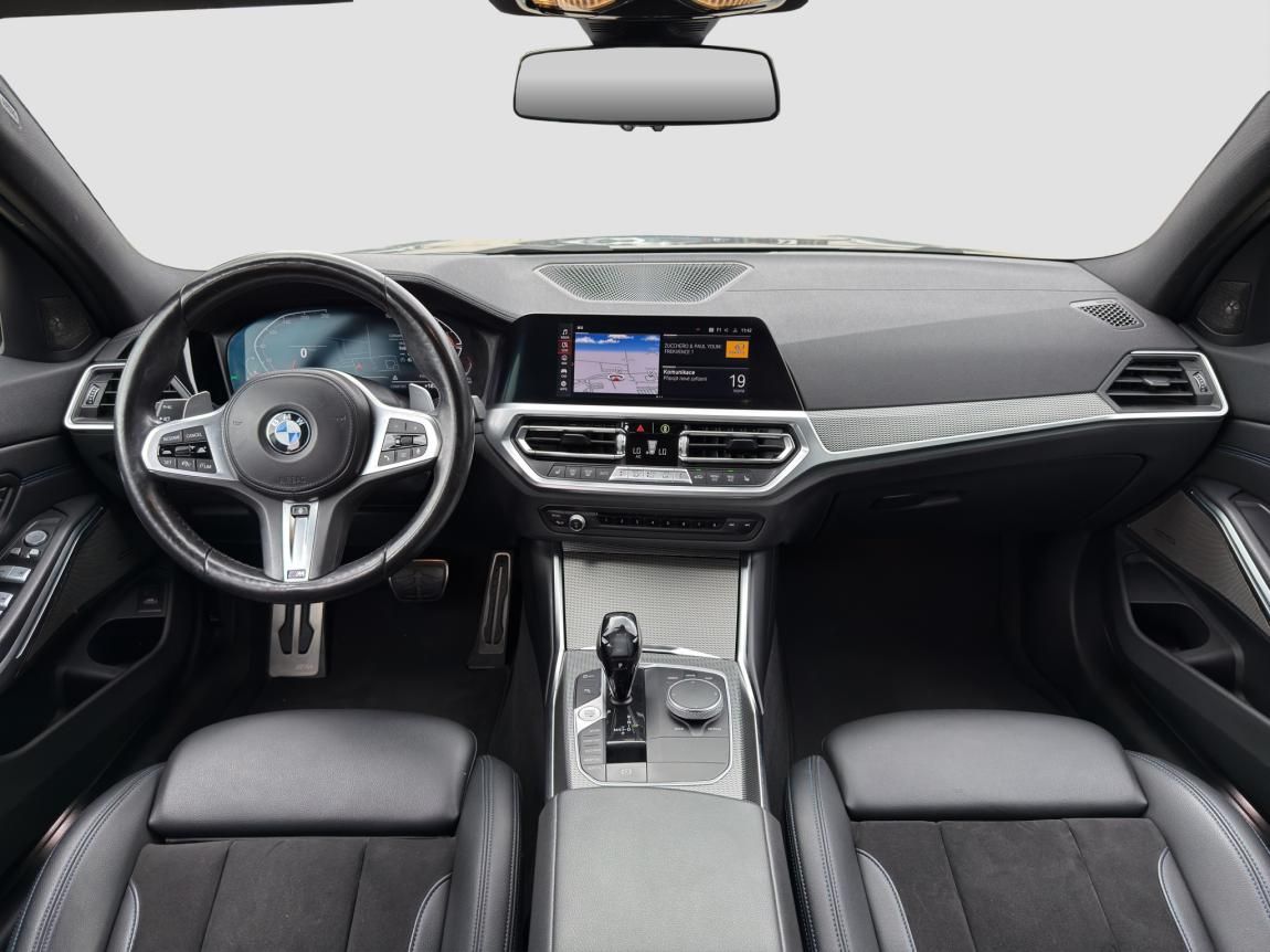 BMW Řada 3, 330d xDrive - fotka 4