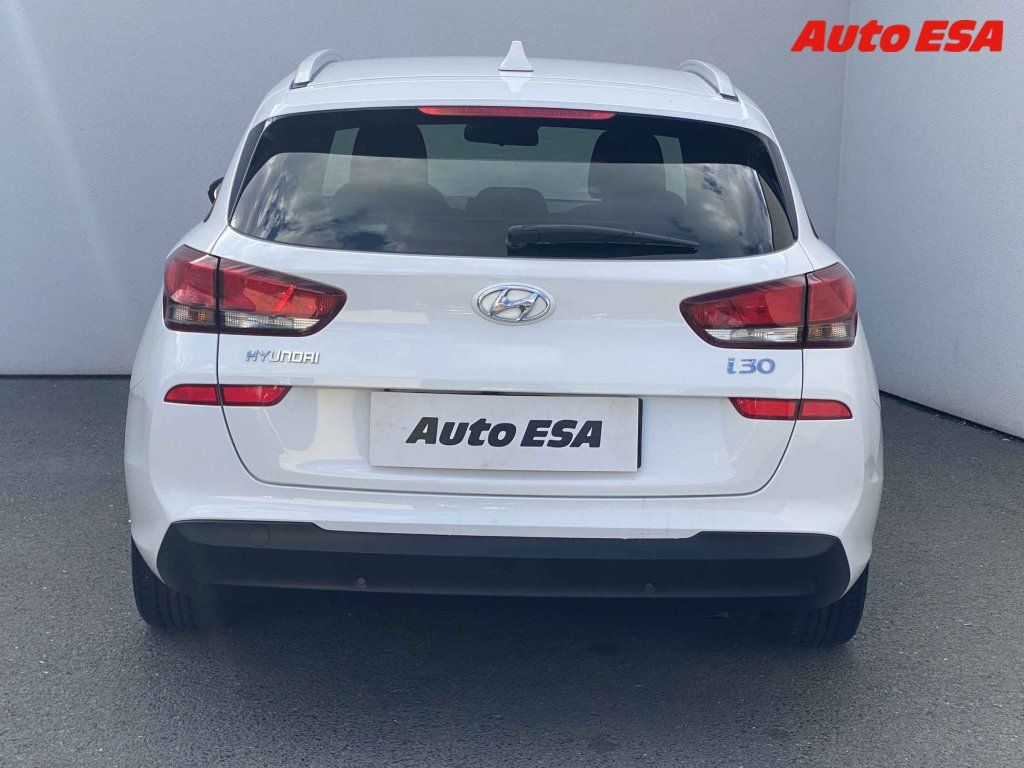 Hyundai i30, 1.4 TGDI,ČR,Trikolor - fotka 5