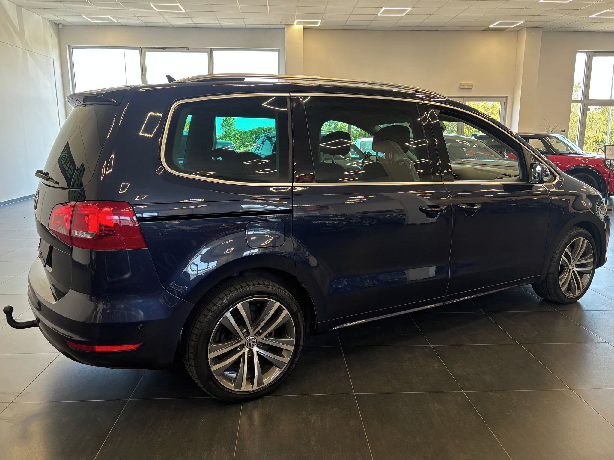 Volkswagen Sharan, 2.0 TDI 103 kW DSG LIFE, 7míst - fotka 5
