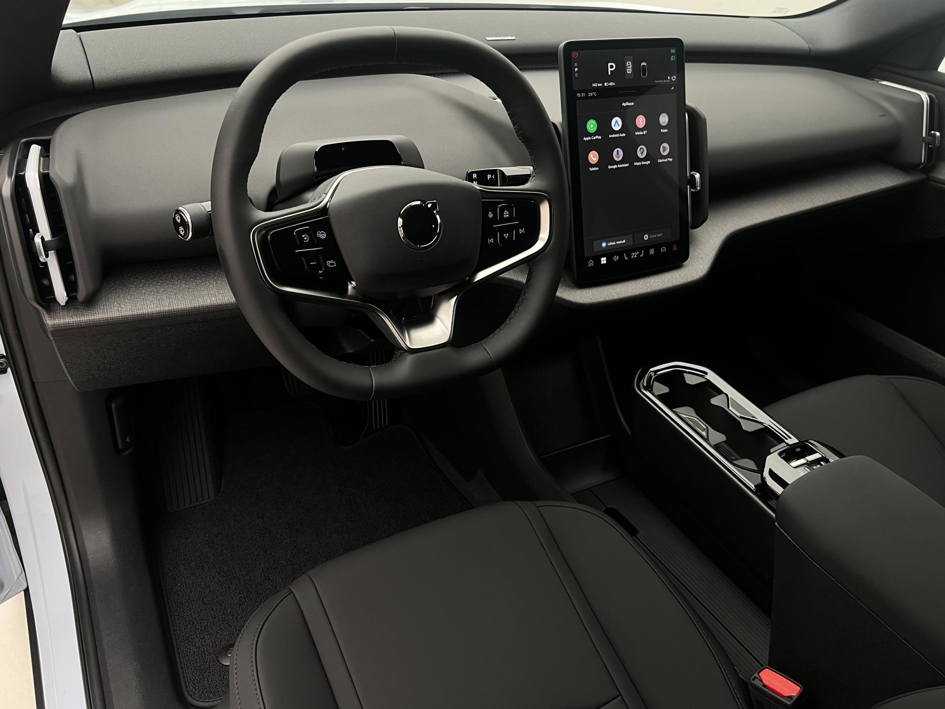 Volvo EX30, EX30 P8 AWD electric PLUS - fotka 4