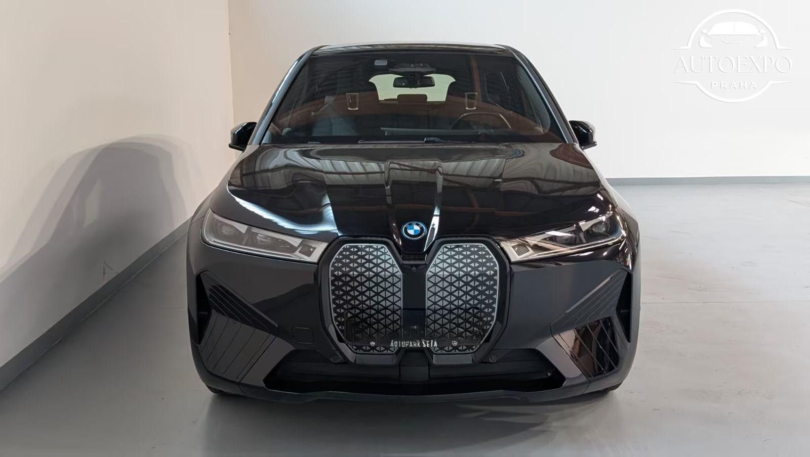 BMW iX, 50 xDrive Sport LASER* - fotka 6