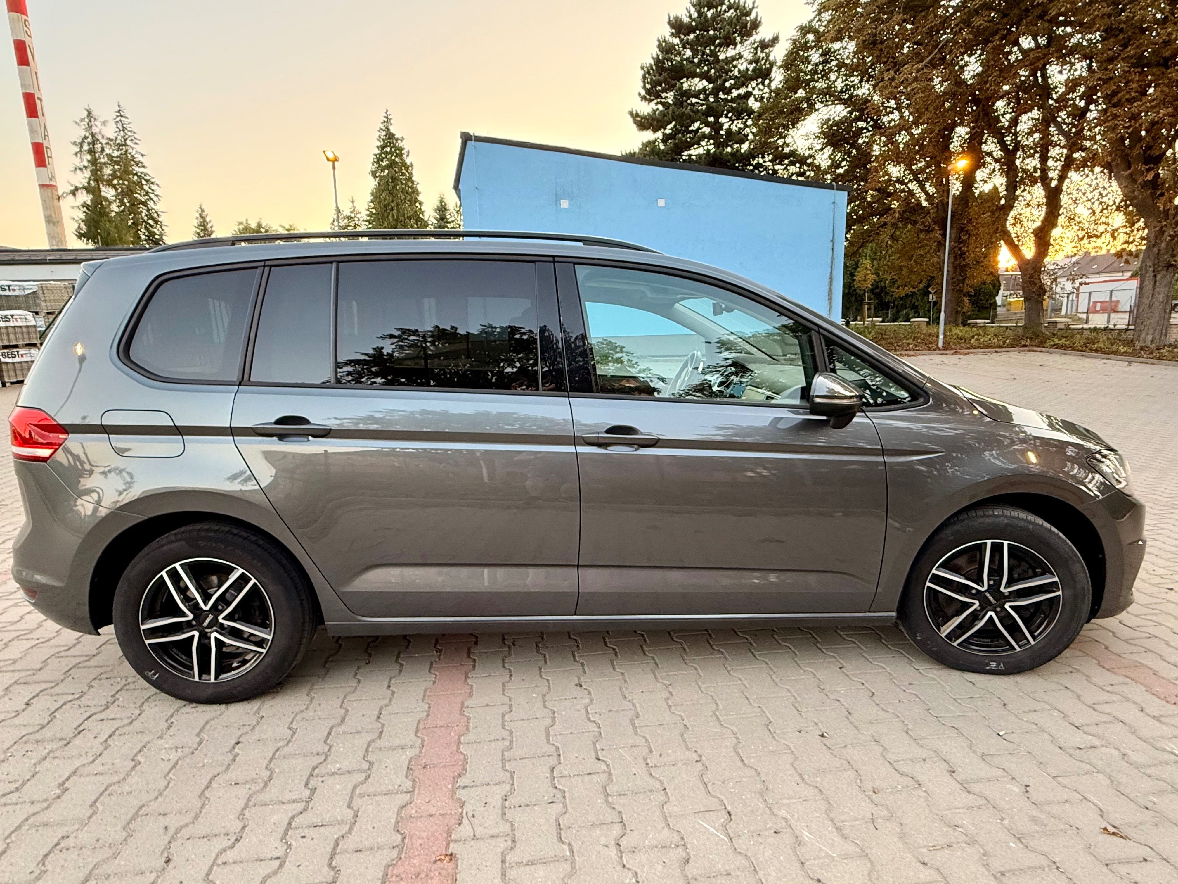 Volkswagen Touran, 1.5TSI 110kW| 1.maj.|VW servis - fotka 4