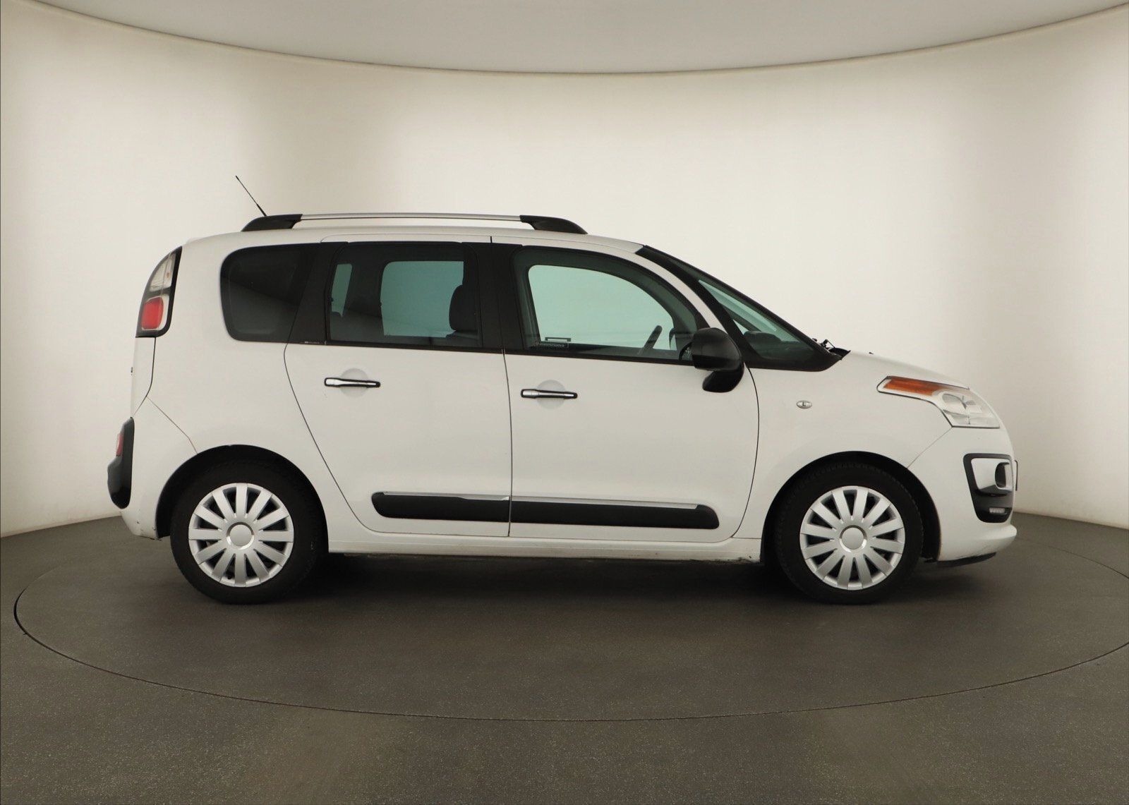 Citroën C3 Picasso, 1.4 i, Automatická klima - fotka 6