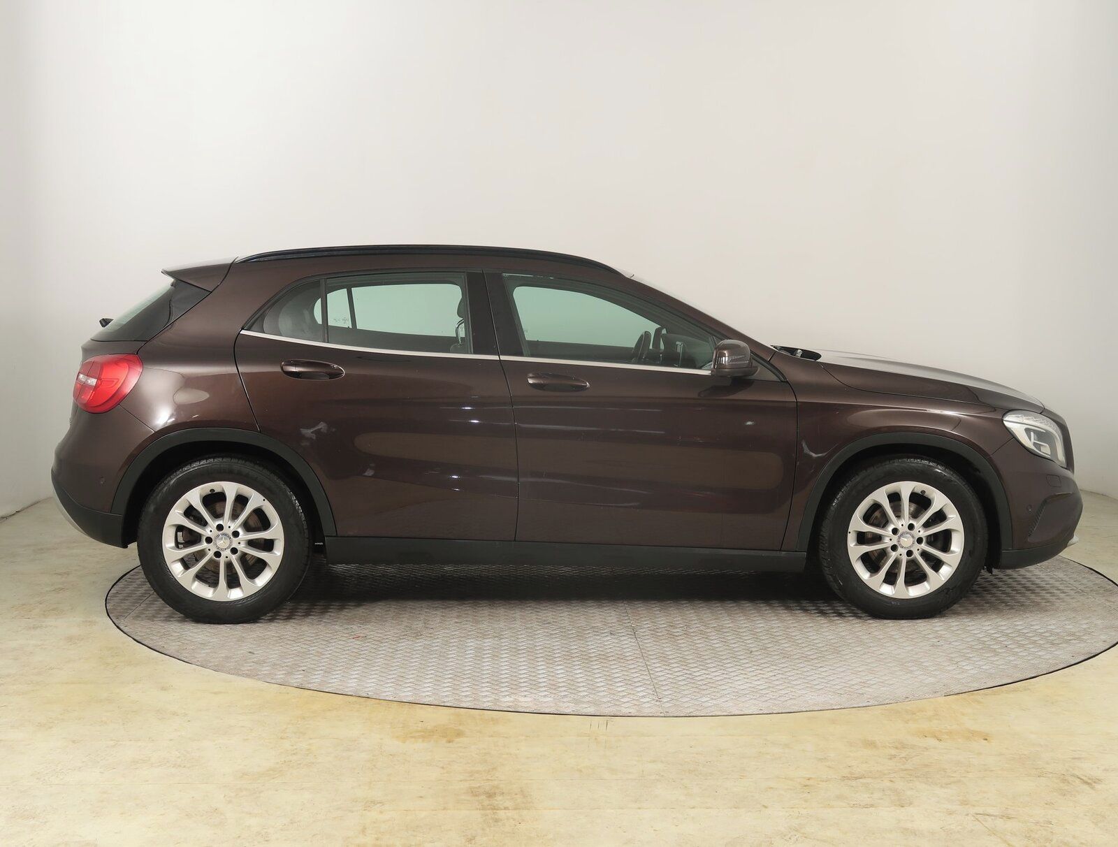 Mercedes-Benz GLA, 220 CDI 4MATIC, 4X4, Automat - fotka 6