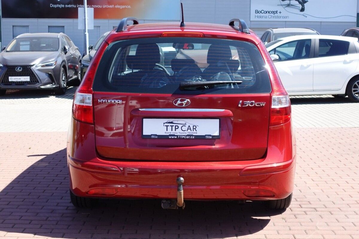 Hyundai i30, 1,4i 80kW M/T - fotka 5