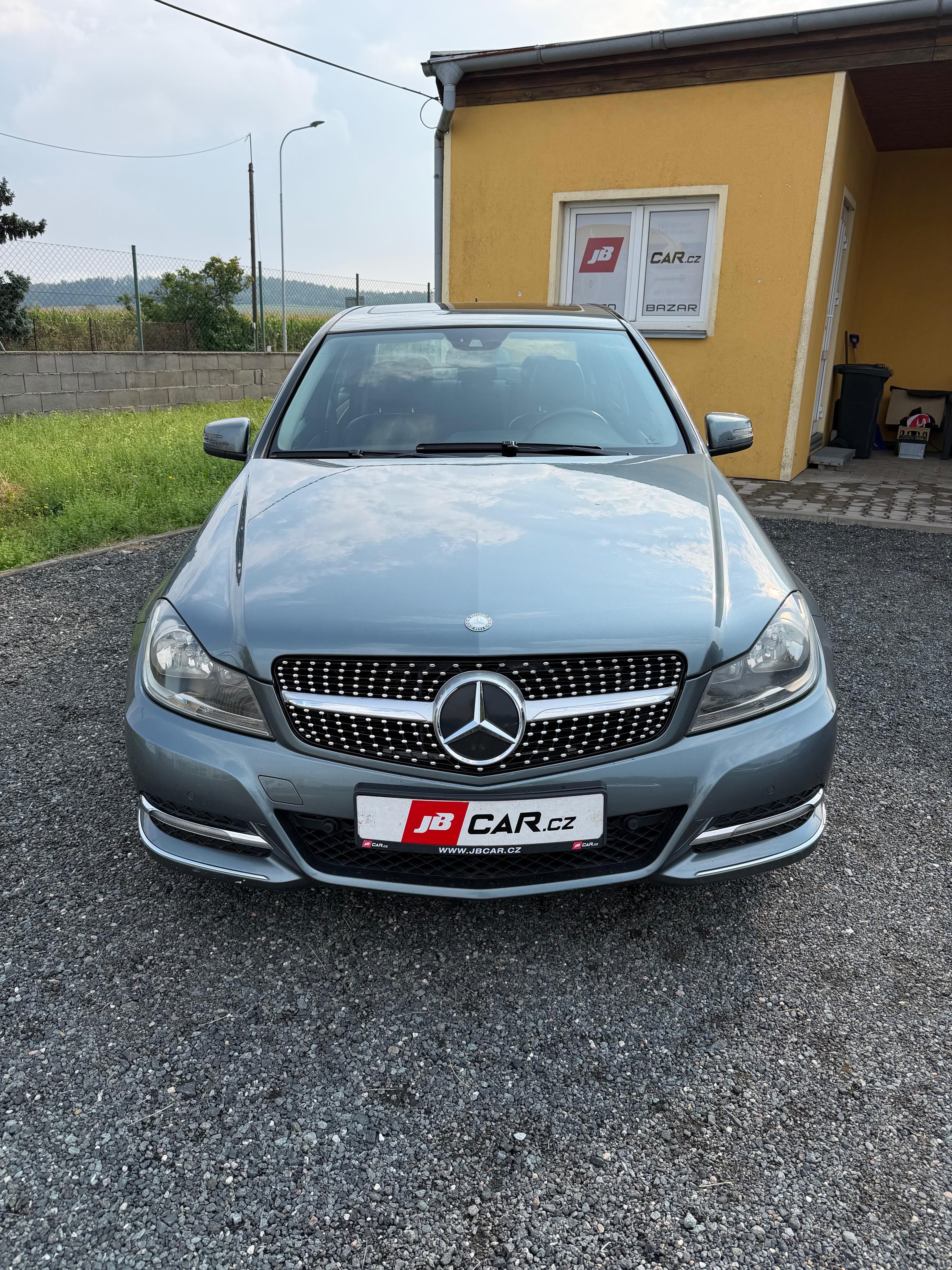 Mercedes-Benz Třídy C, 220 CDI AVANTGARDE A/T NAVI - fotka 3