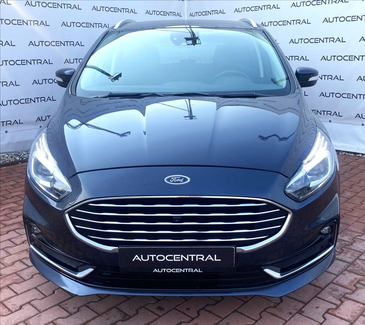 Ford S-MAX, 2,0 EcoBlue,140kW,AWD,TITANIUM - fotka 2
