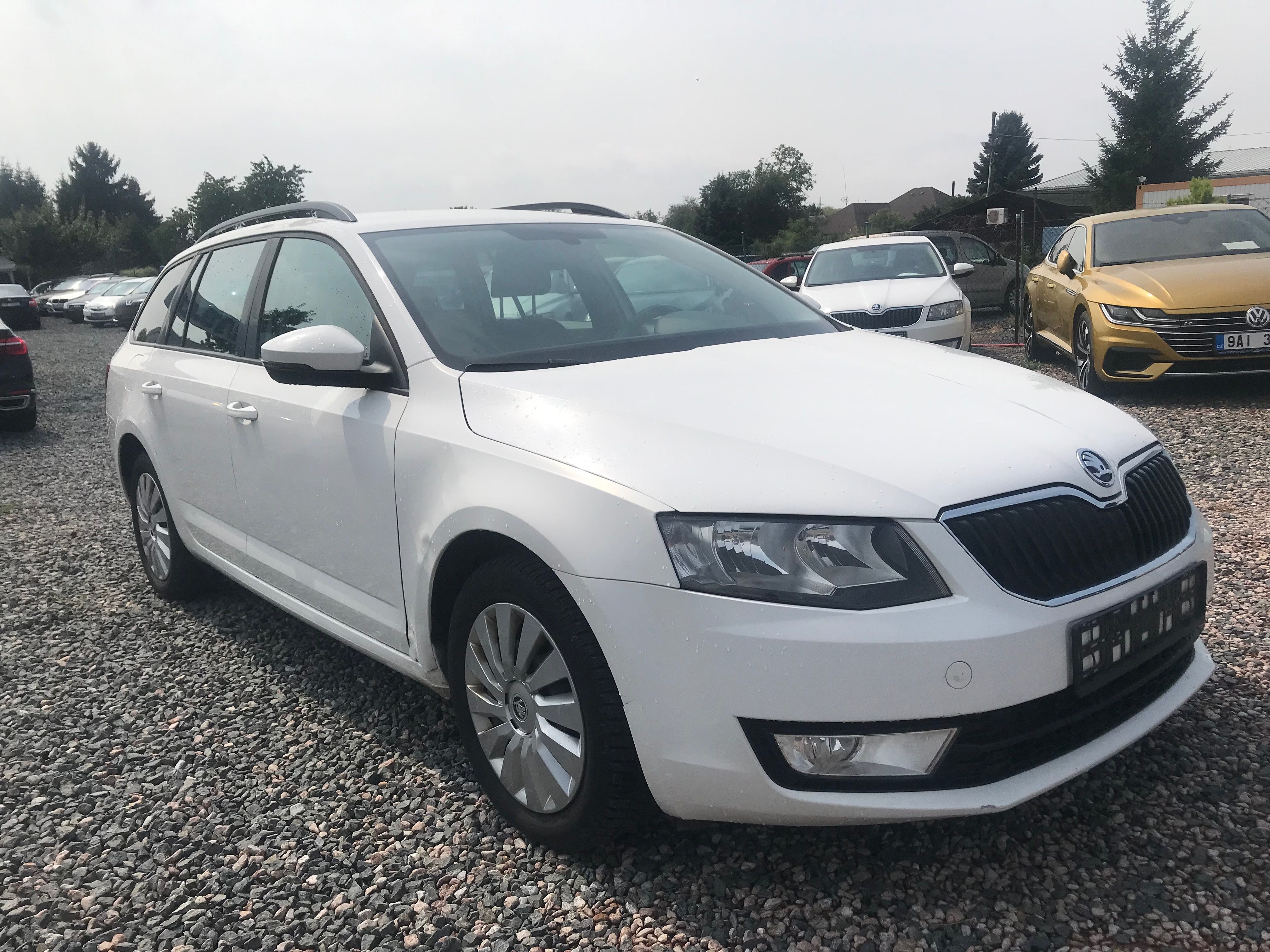 Škoda Octavia, 1.6 TDI 77 KW ,PO ROZVODECH - fotka 3
