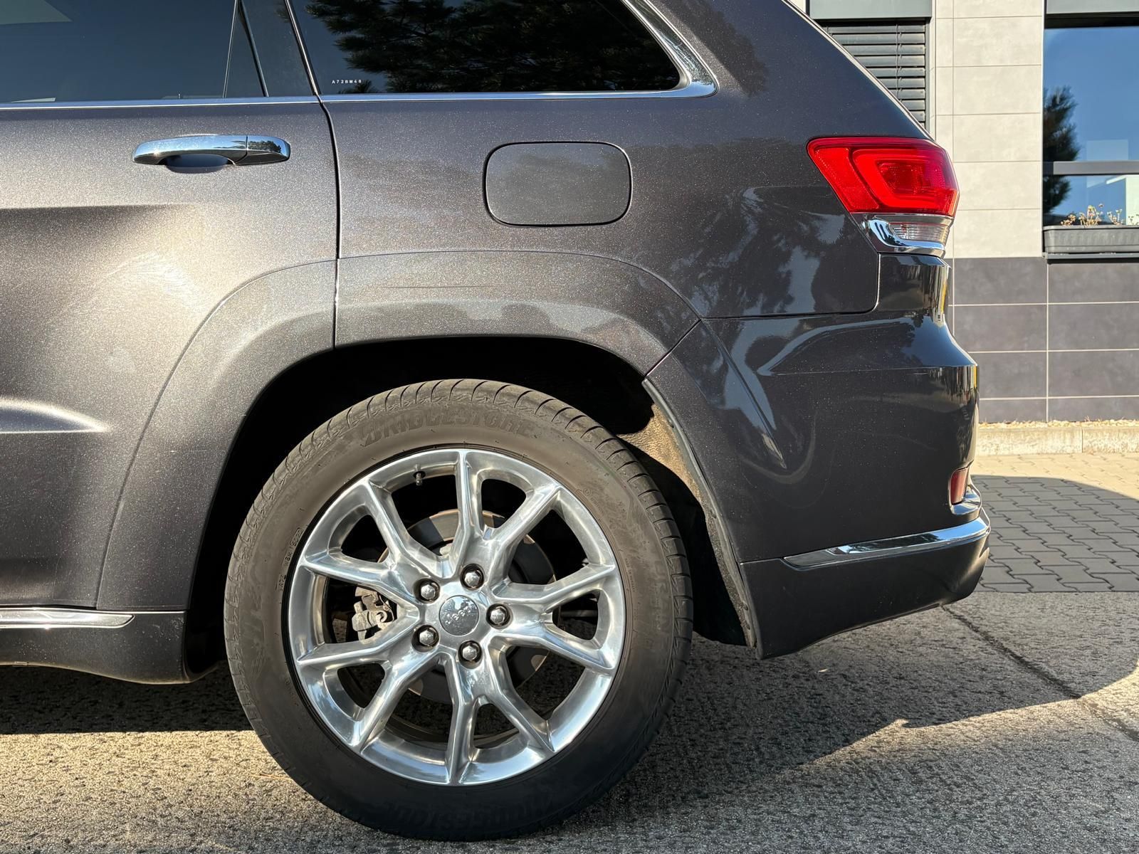 Jeep Grand Cherokee, 3.0 CRD 184 kW 4X4 SUMMIT, ČR - fotka 6