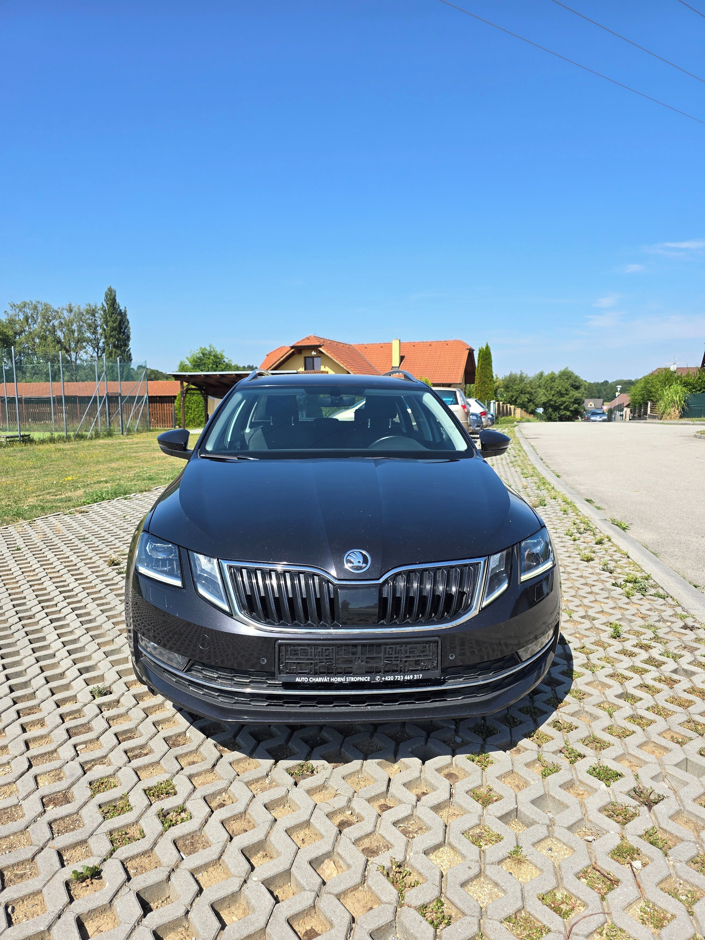 Škoda Octavia, 1.6 TDI Combi Style - fotka 2