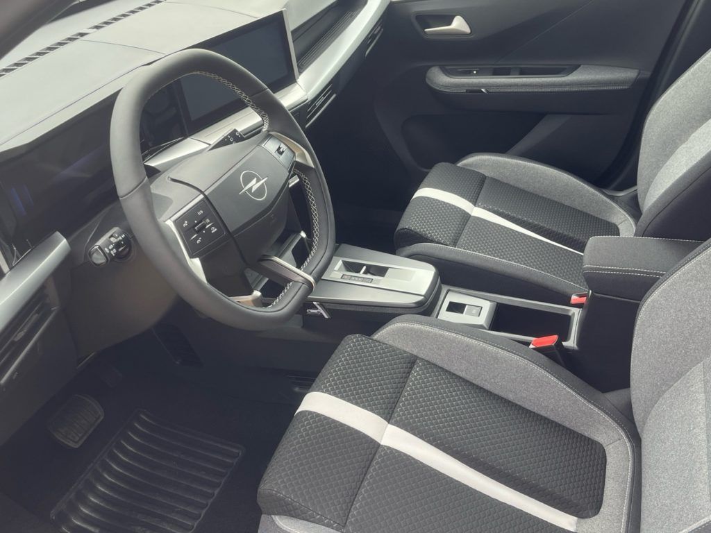 Opel Frontera, GS Hybrid 1.2T (81kW/110k) - fotka 6