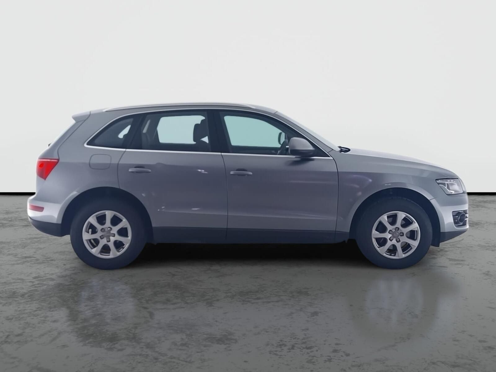 Audi Q5, 2.0 TDI, basis, 4X4, Automat - fotka 6
