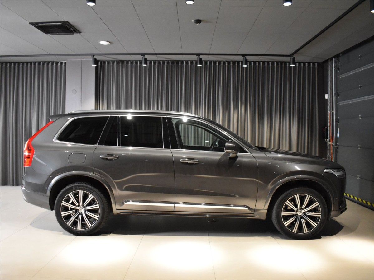 Volvo XC90, 2,0 B5 AWD Ultimate Ventilace - fotka 3