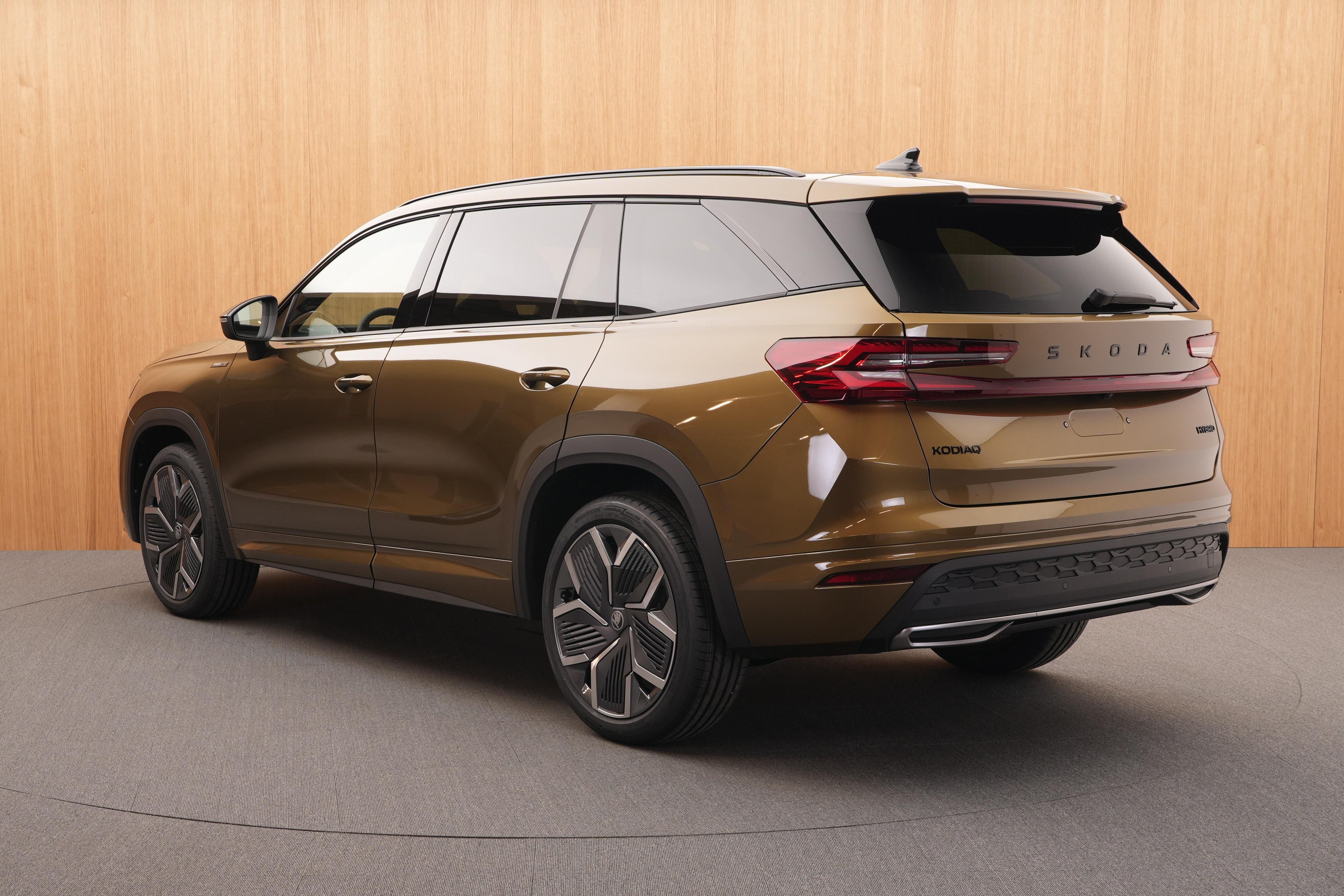 Škoda Kodiaq, Sportine 1.5 TSI DSG - fotka 3