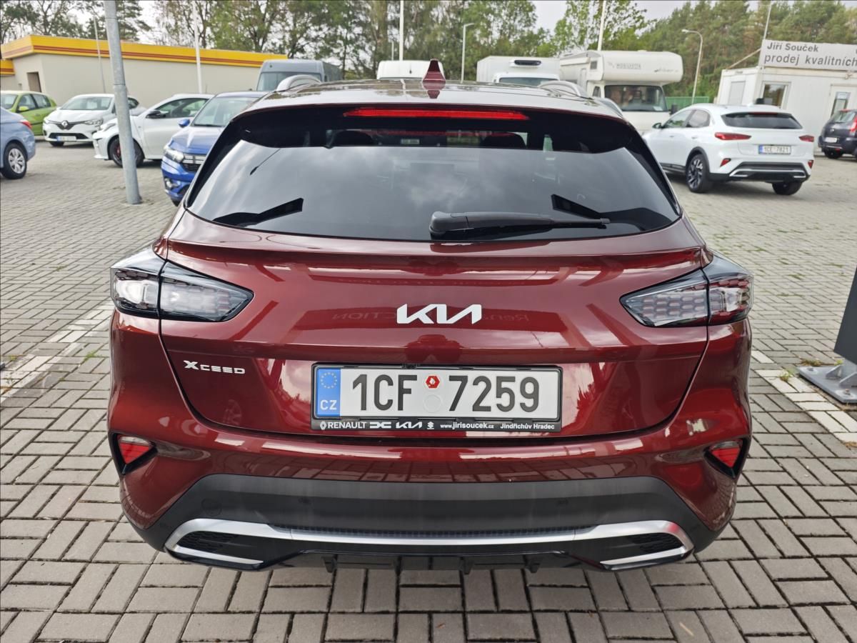 Kia XCee´d, 1,6 T-GDI 132kW 7DCT automat - fotka 5