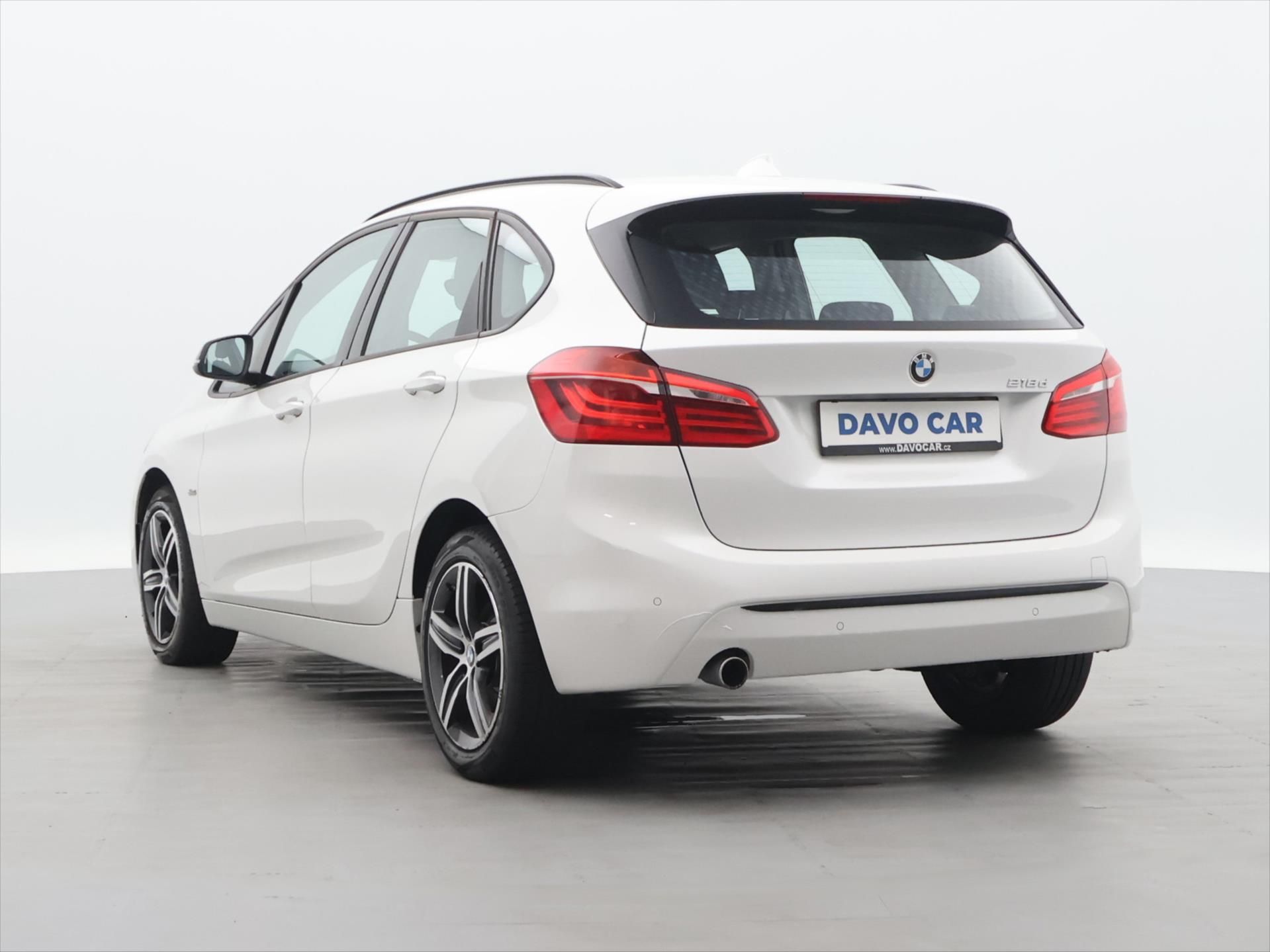 BMW Řada 2, 2,0 218da 110kW Sport line CZ - fotka 5