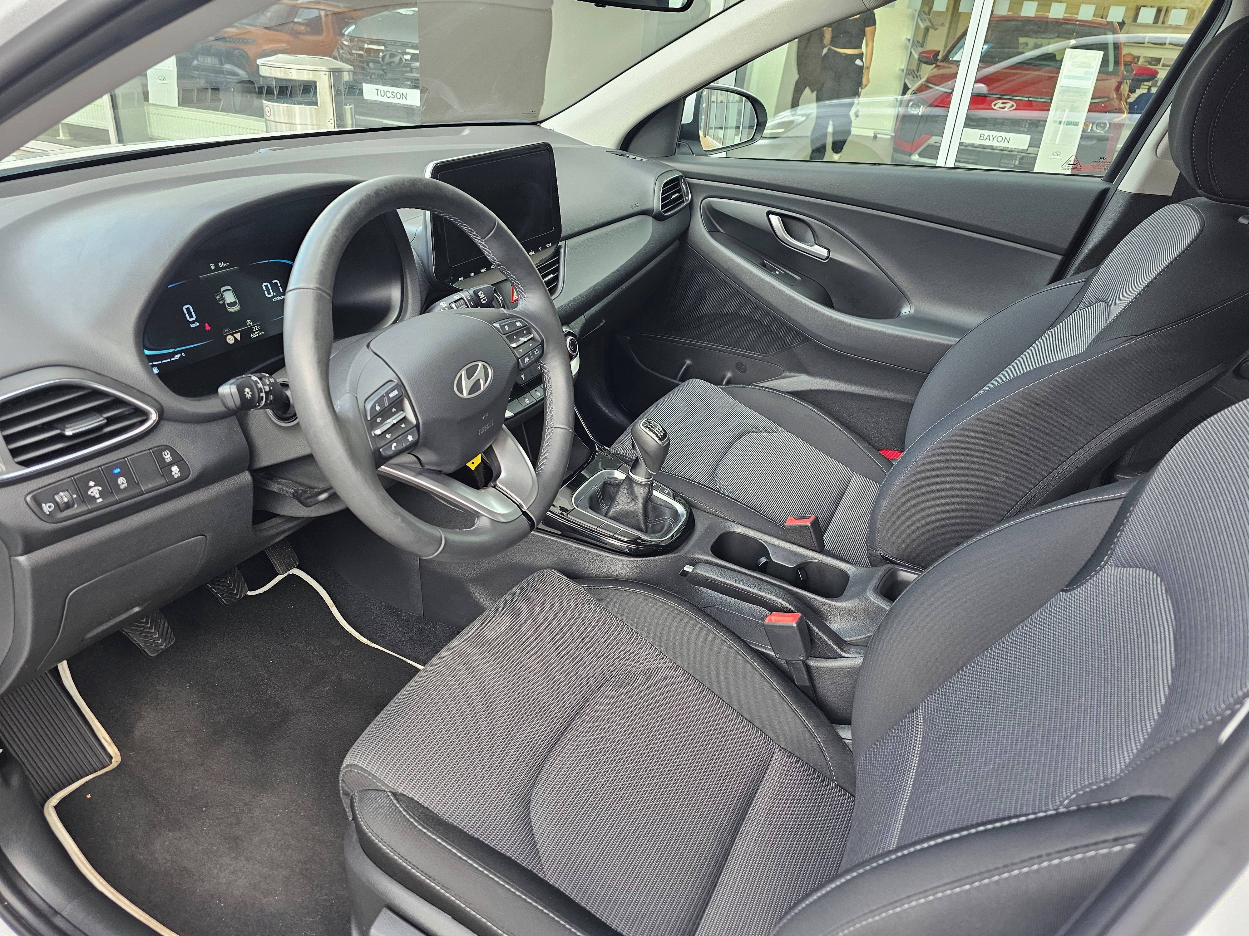 Hyundai i30, WG 1,5i DPi CVVT FAMILY - fotka 6