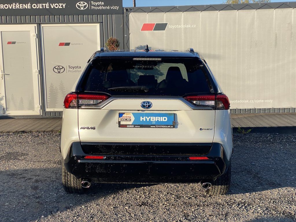 Toyota Rav4, 2.5Plug-in, ČR, Selection, 4x4 - fotka 6