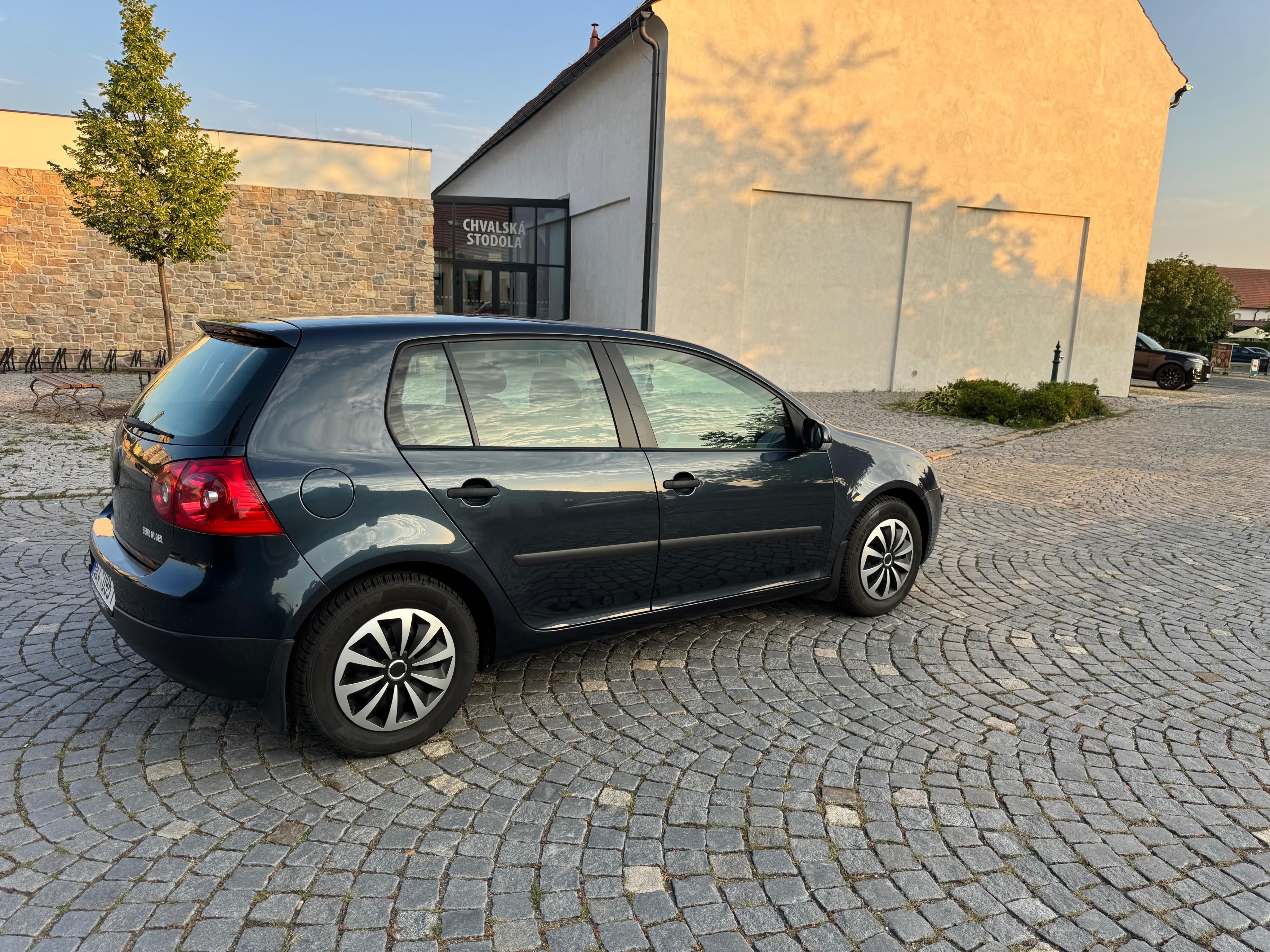 Volkswagen Golf, Golf 5 1.6FSI-85Kw,Nová Stk - fotka 5
