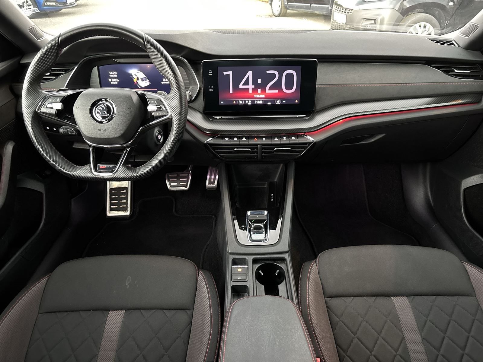 Škoda Octavia, 2.0 TDI DSG RS - fotka 5