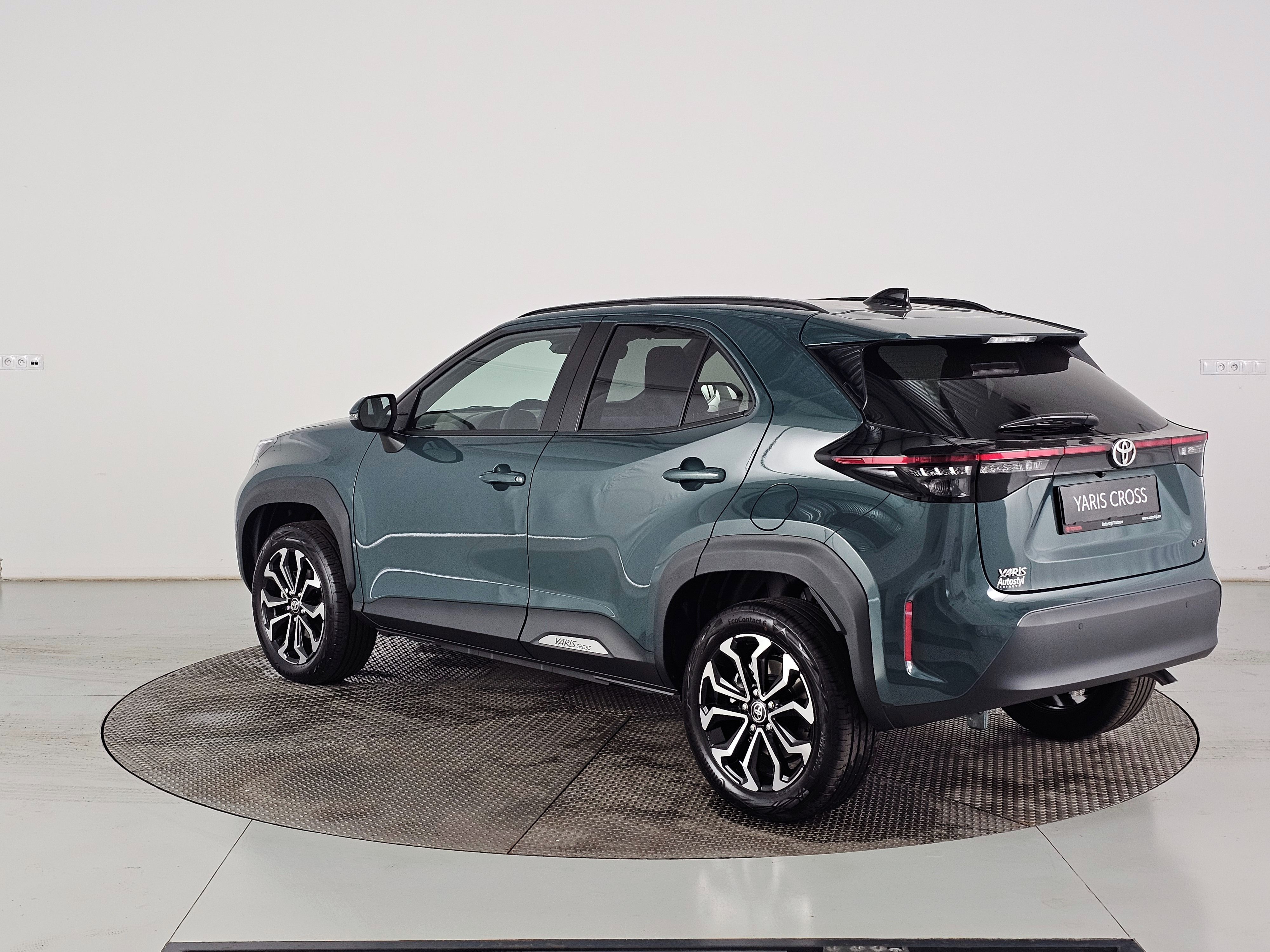 Toyota Yaris Cross, 1.5 HEV 130k Style 4x2 - fotka 6