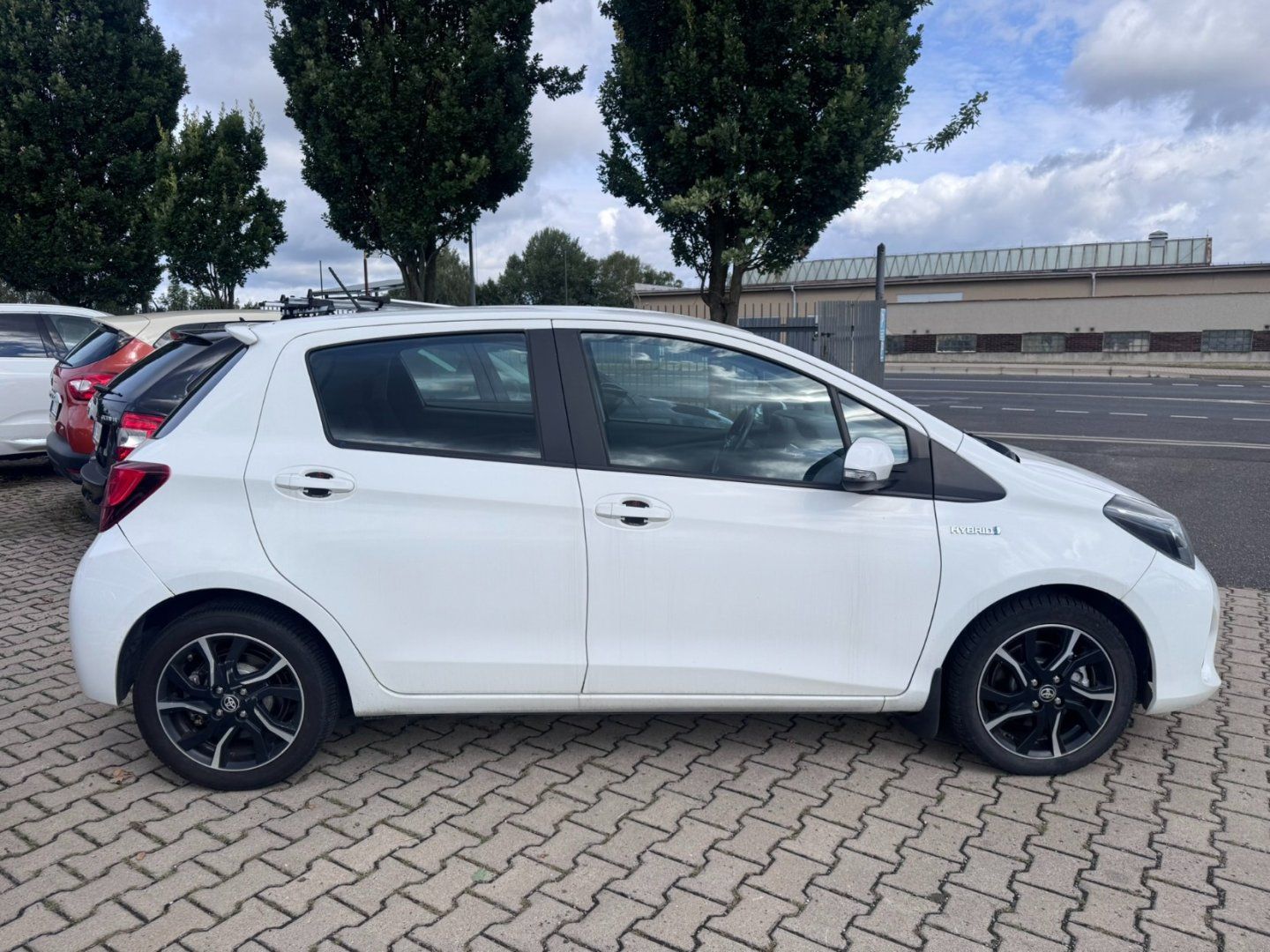 Toyota Yaris, HYBRID 1,5 54 KW STK AUTOMAT - fotka 6