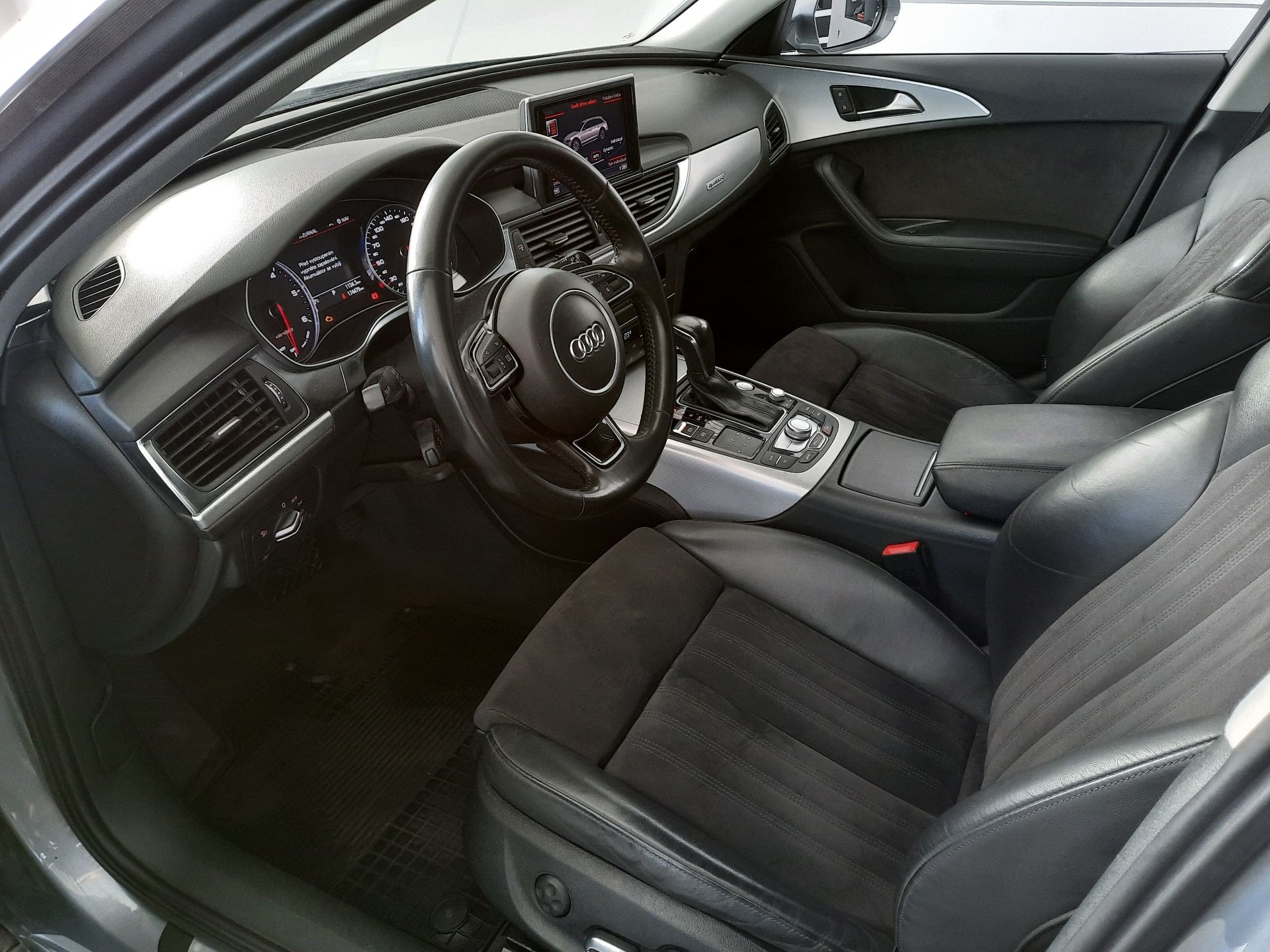 Audi A6 allroad, 3.0 TDI quattro (200kW/272k) S - fotka 6