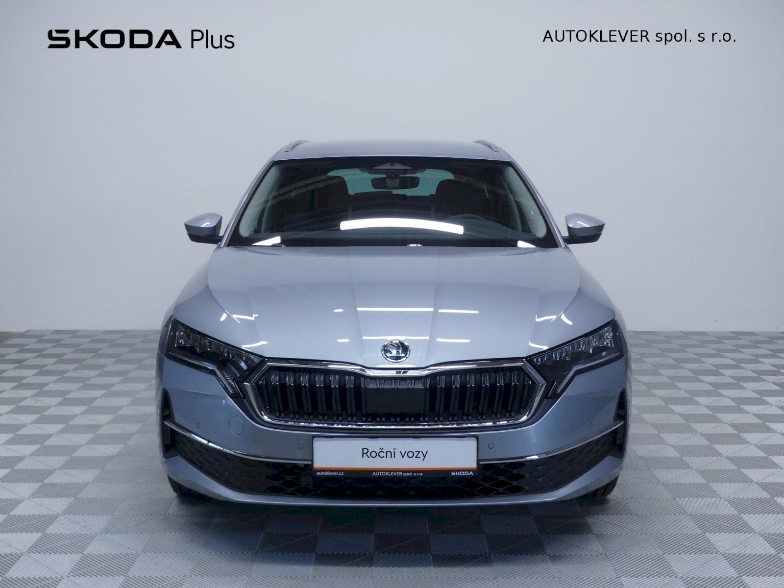 Škoda Octavia, Top Selection DSG 2.0TDI 110kW - fotka 4