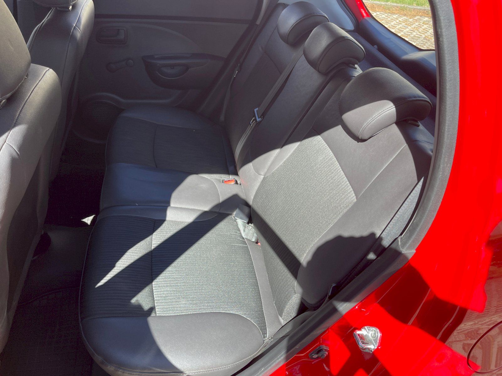 Kia Picanto, 1.0i / 45 kW - fotka 6
