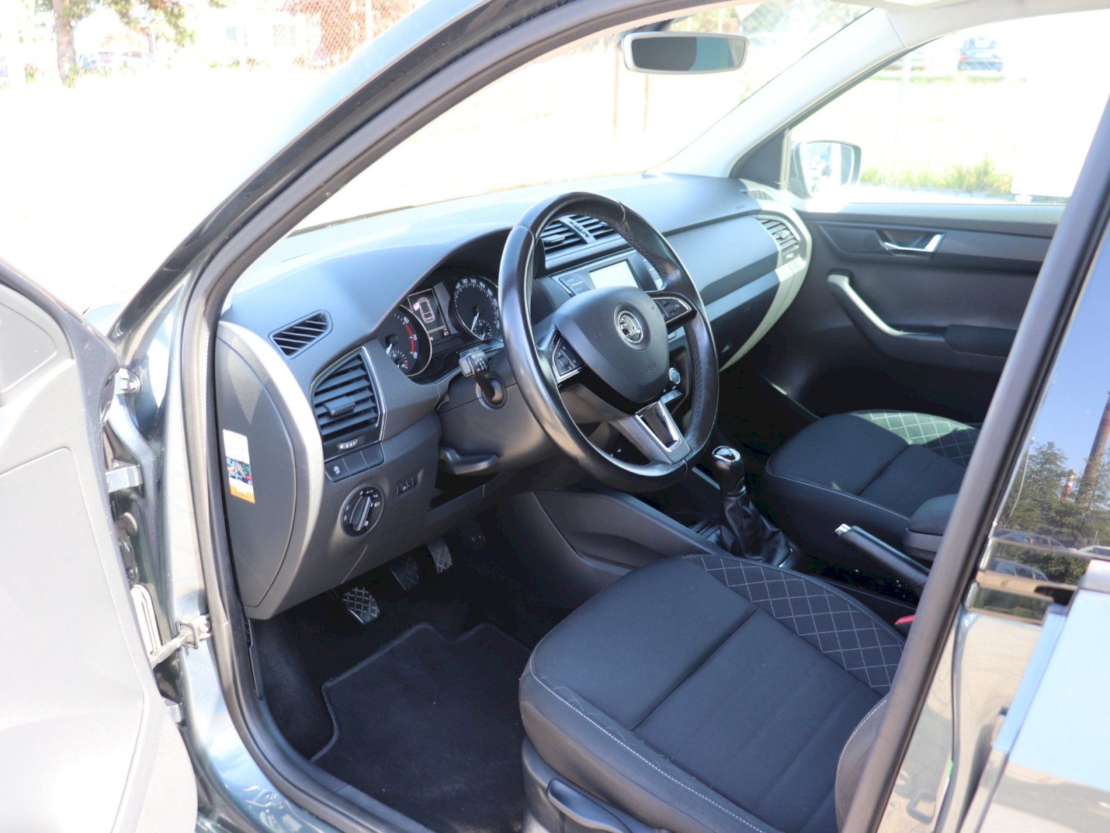 Škoda Fabia, Fabia Combi Style 1,2 TSI 81kW - fotka 6