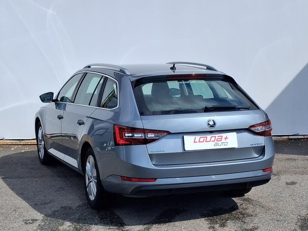 Škoda Superb, Style 2.0 TDI 140 kW - fotka 6