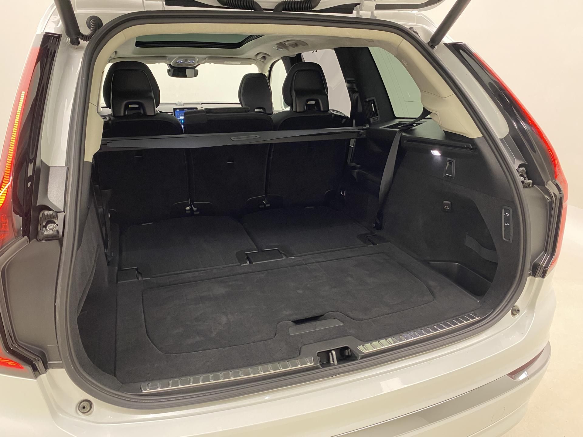 Volvo XC90, T8 AWD PLUG-IN ULTIMATE BRIGHT - fotka 6
