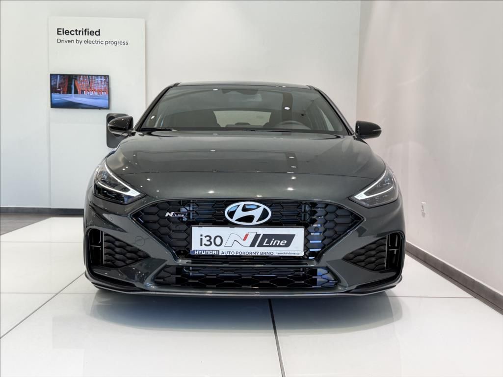 Hyundai i30, 1,6 T DCT  HB Go Czech N Line - fotka 2